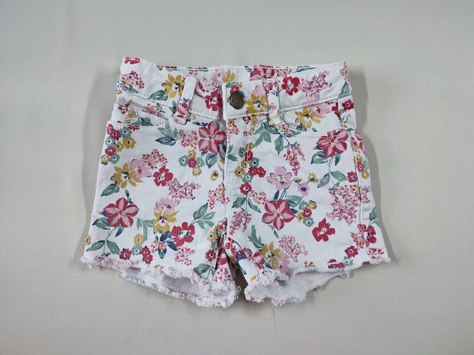 Short denim blanc motif à fleurs, moins cher chez Petit Kiwi
