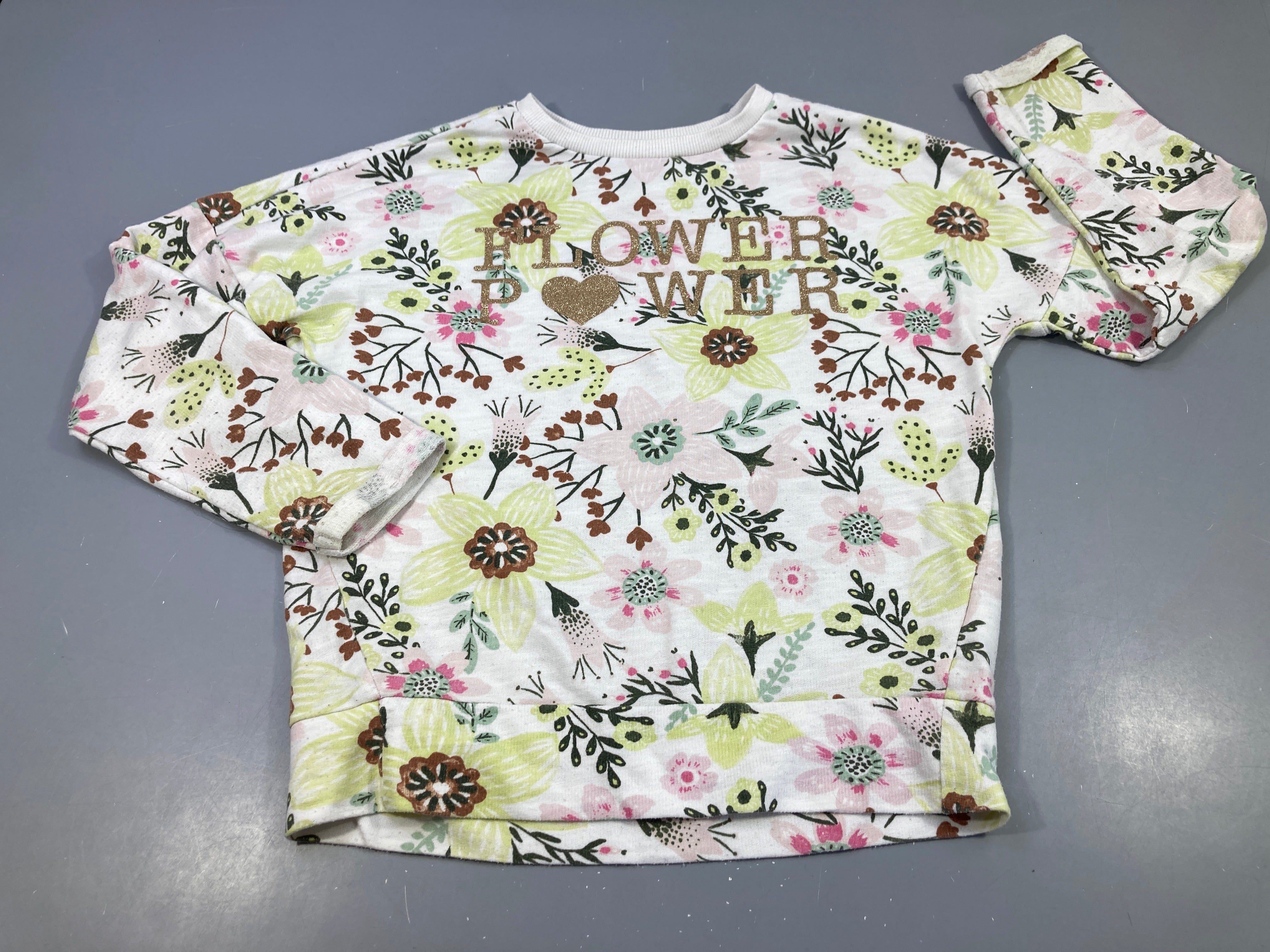 Sweat blanc à fleurs 