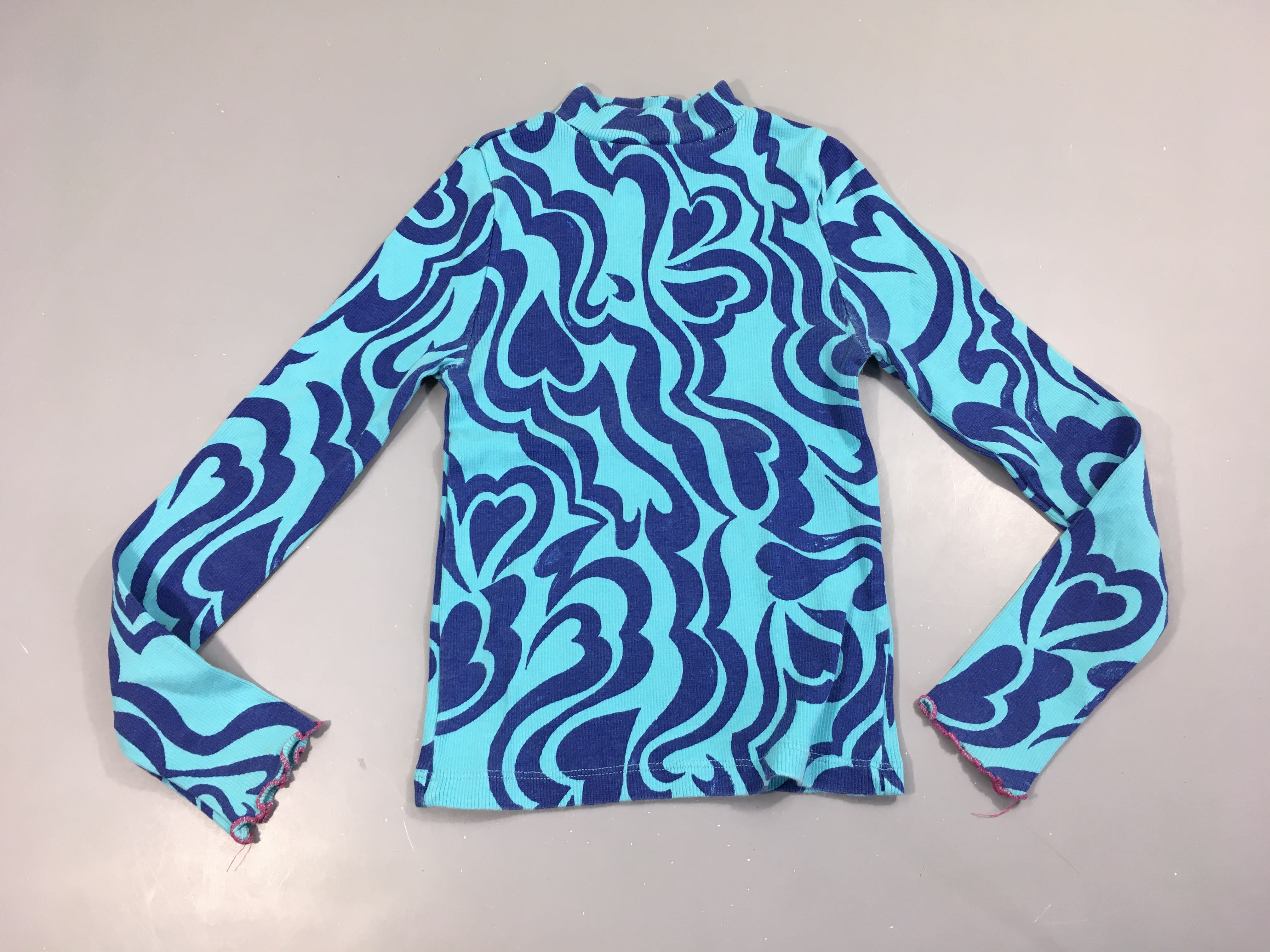 T-shirt m.l col montant bleu motifs turquoises