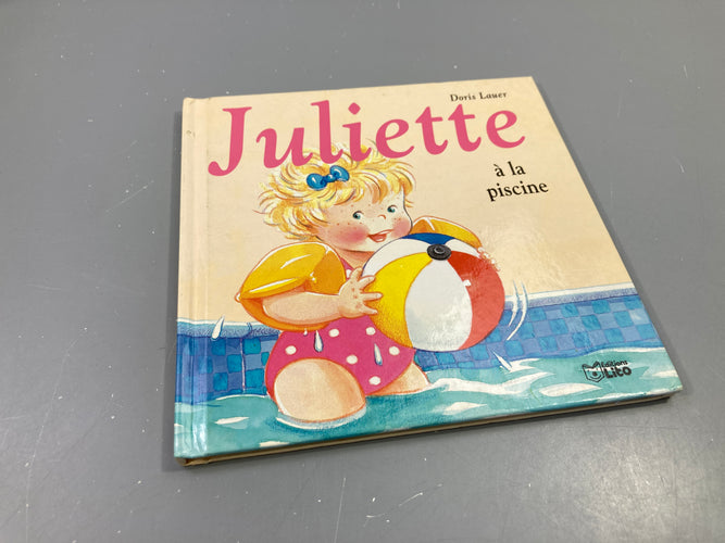 Juliette à la piscine, moins cher chez Petit Kiwi