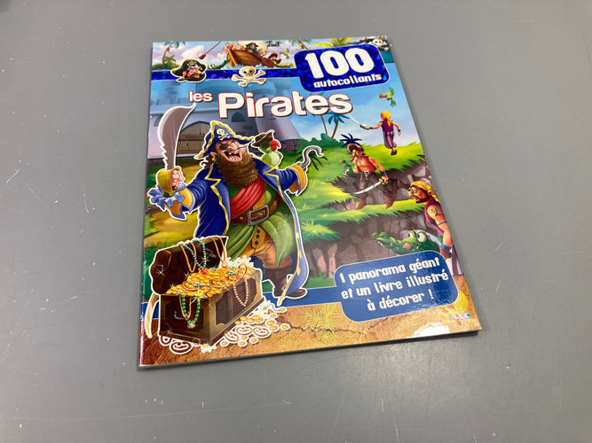 100 autocollants, les Pirates, un livre pour rêver et s'amuser, moins cher chez Petit Kiwi