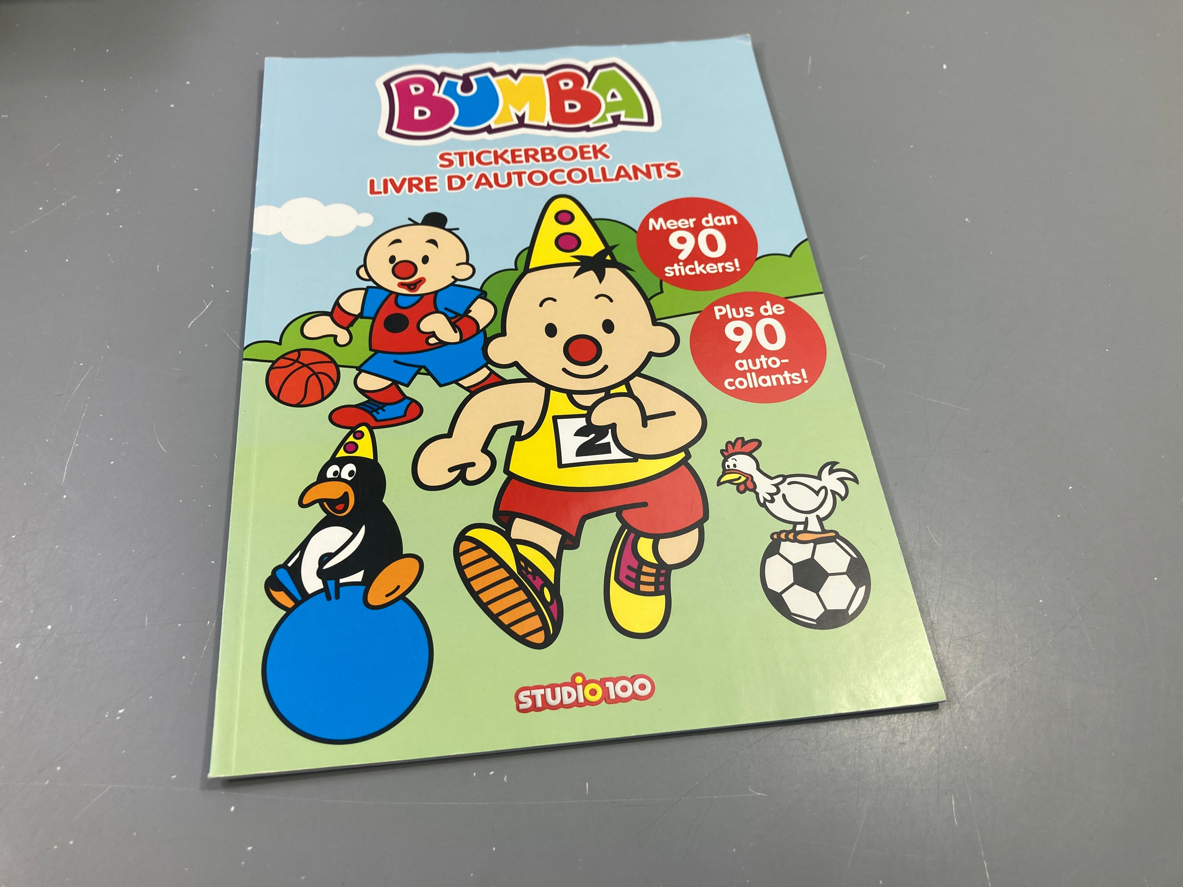 Bumba, livre d'autocollants