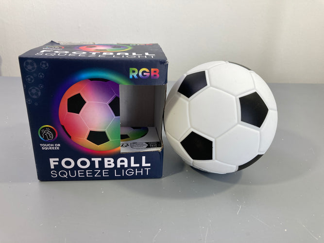 Action-Lampe ballon de football-Change de couleur au toucher, moins cher chez Petit Kiwi