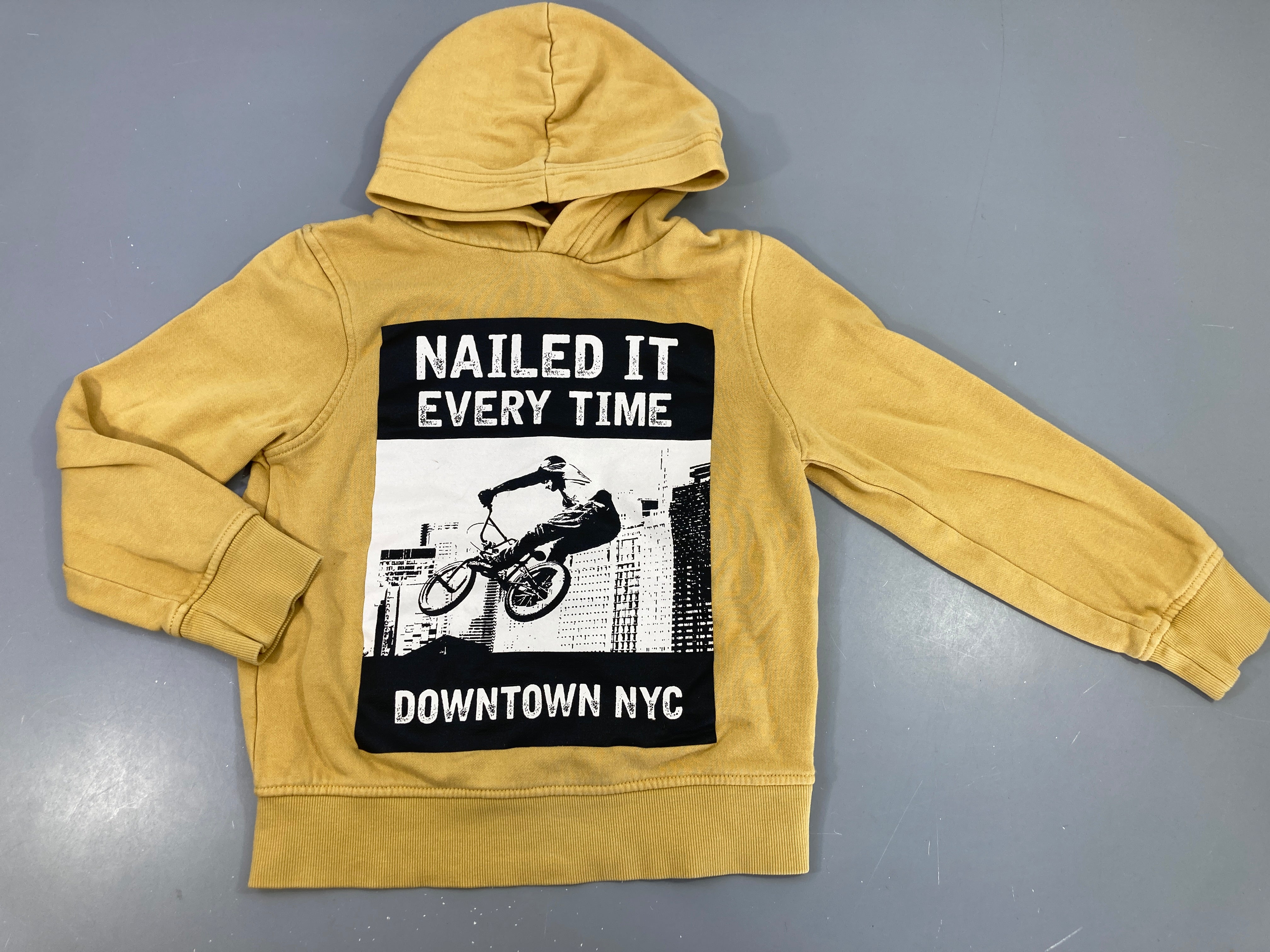 Sweat à capuche jaune-Tachés arrière manche