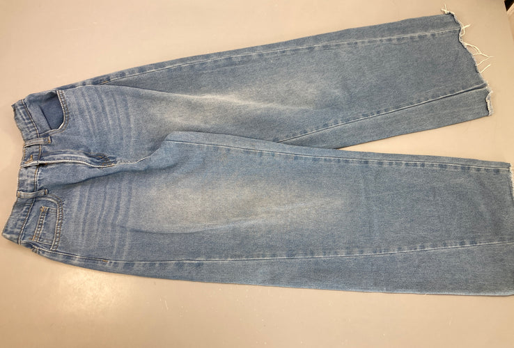 Jeans taille élastique-Tache sur une jambe, moins cher chez Petit Kiwi