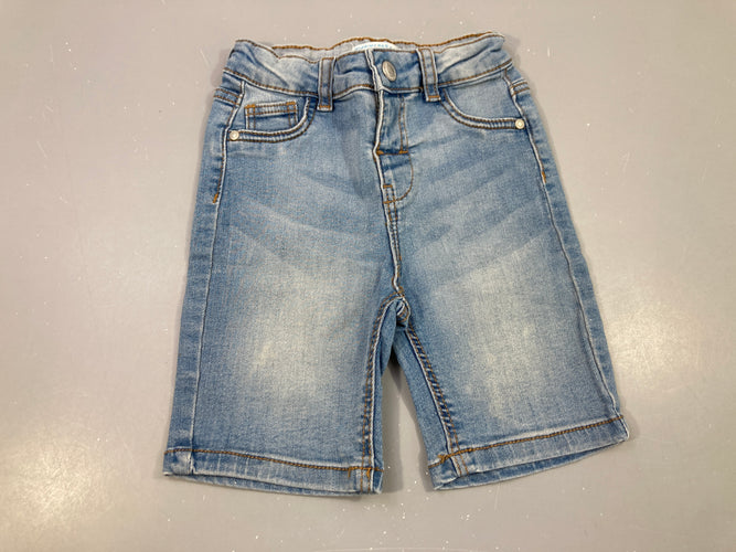 Bermuda en jean Slim, moins cher chez Petit Kiwi