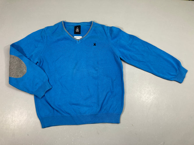 Pull col V bleu légèrement bouloché, moins cher chez Petit Kiwi