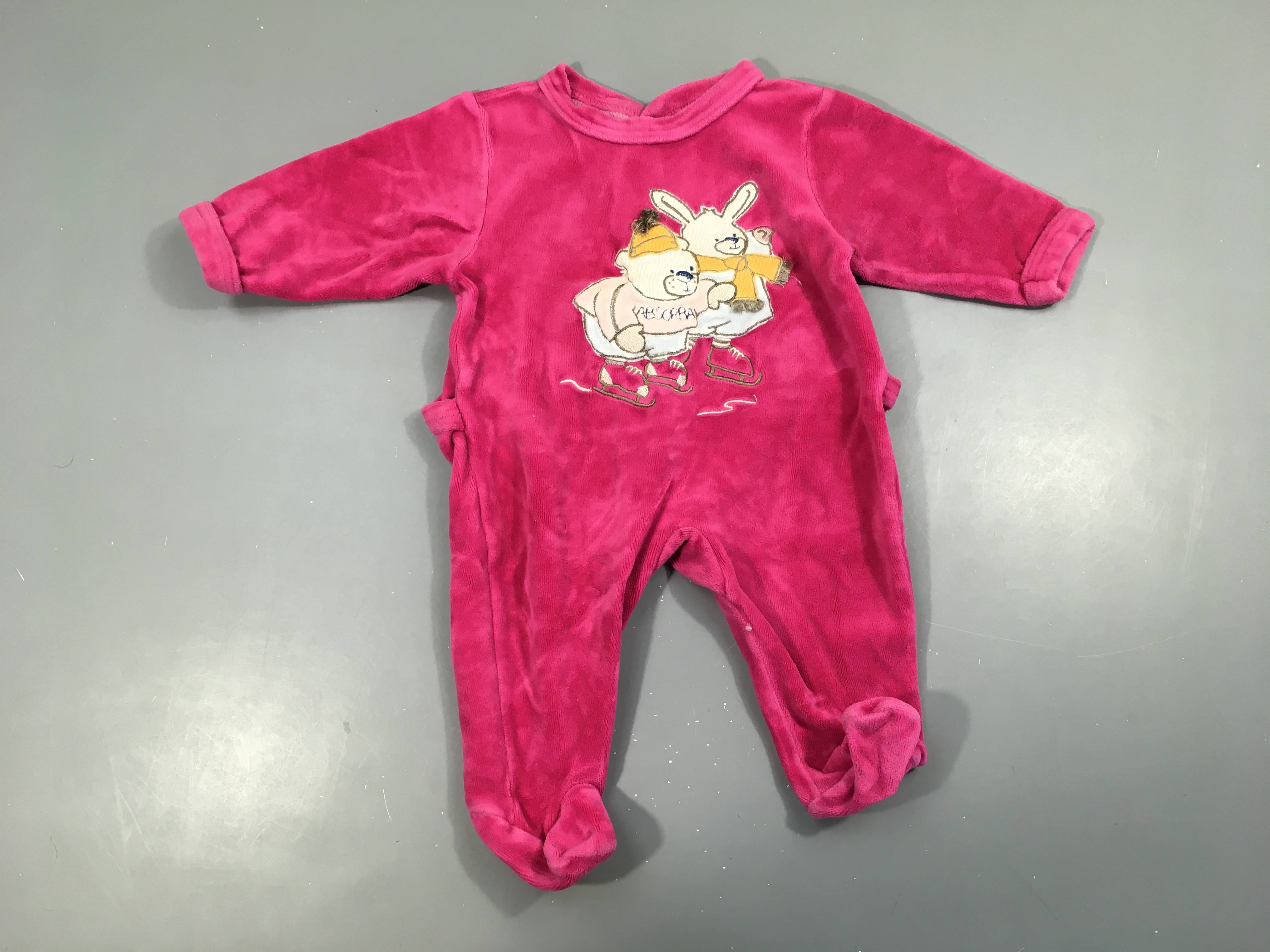 Pyjama velours rose vif animaux patins à glace