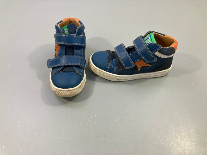 Baskets montantes cuir bleu scratchs étoile, 29, moins cher chez Petit Kiwi