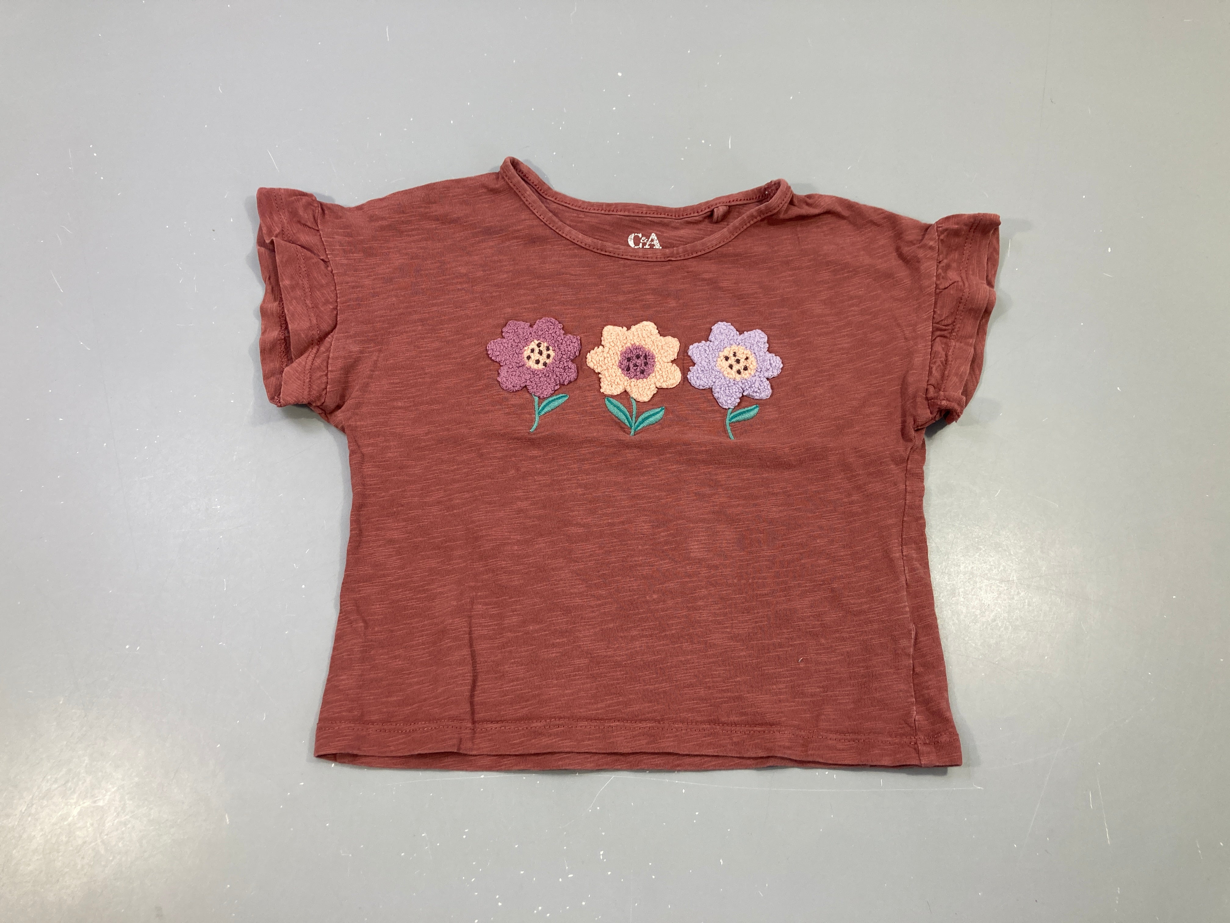 T-shirt m.c bordeaux foncé flammé fleurs relief