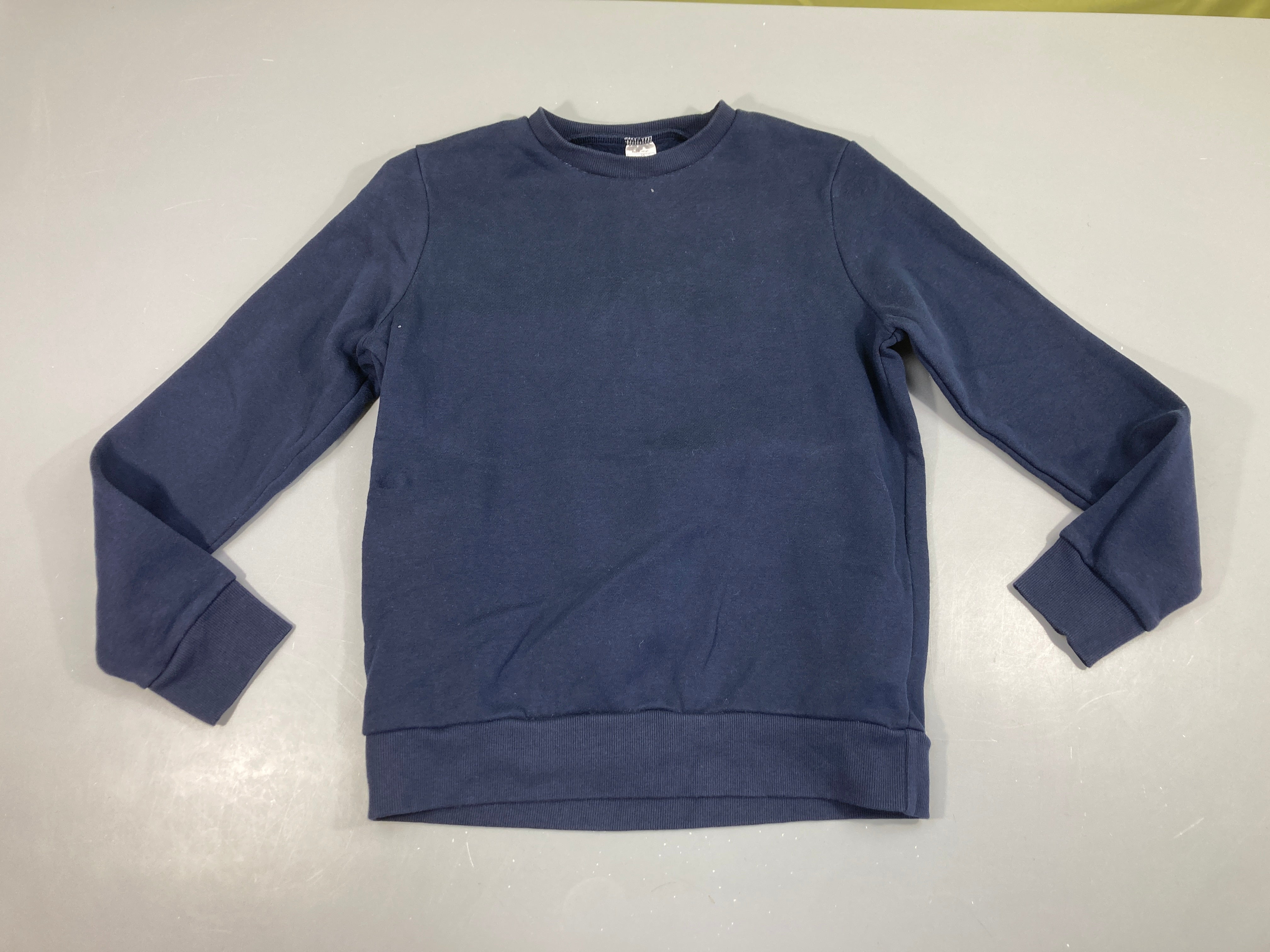 Sweat molleton bleu marine, peut servir comme pull scout