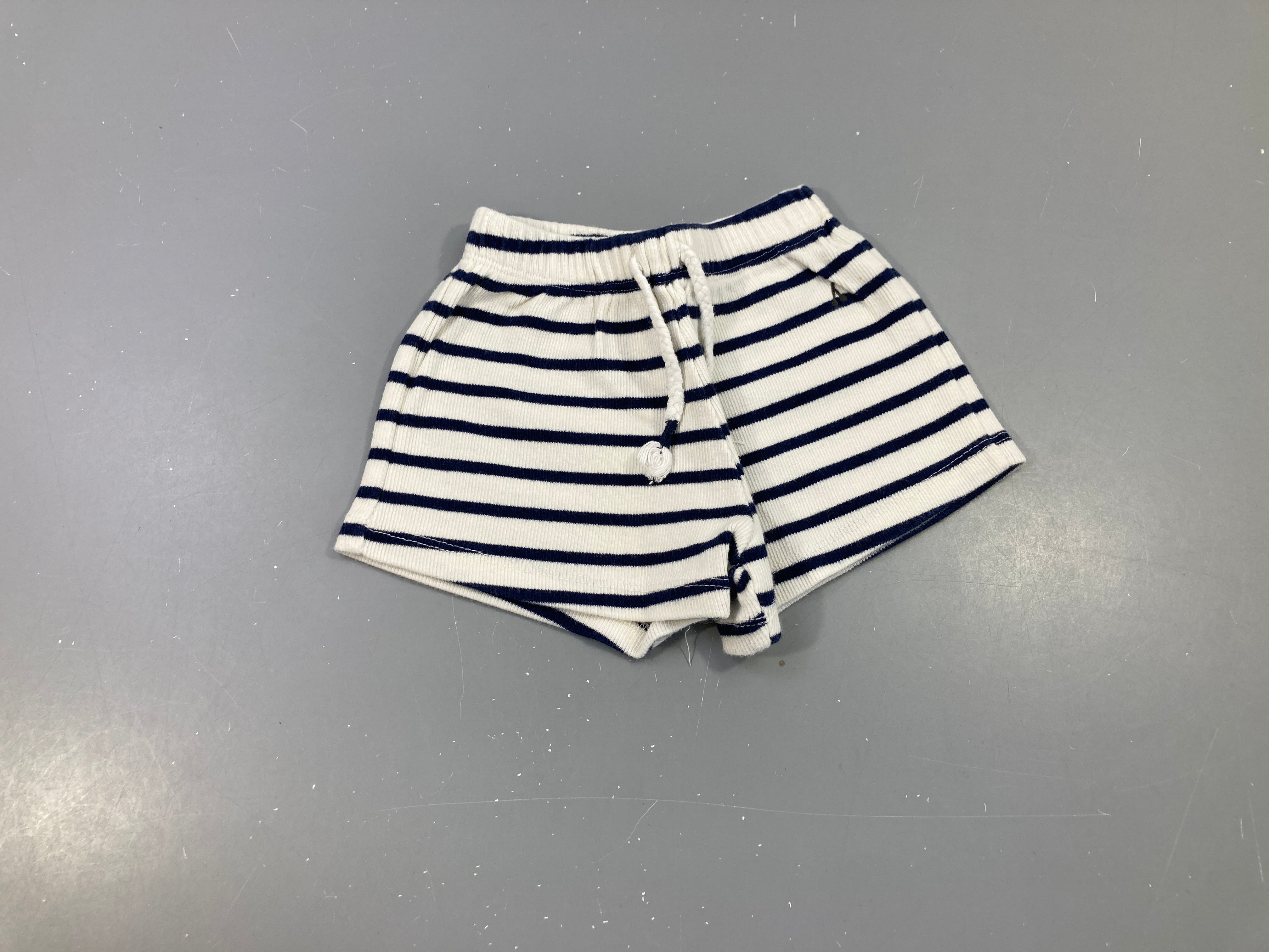 Short jersey côtelé rayé blanc/bleu