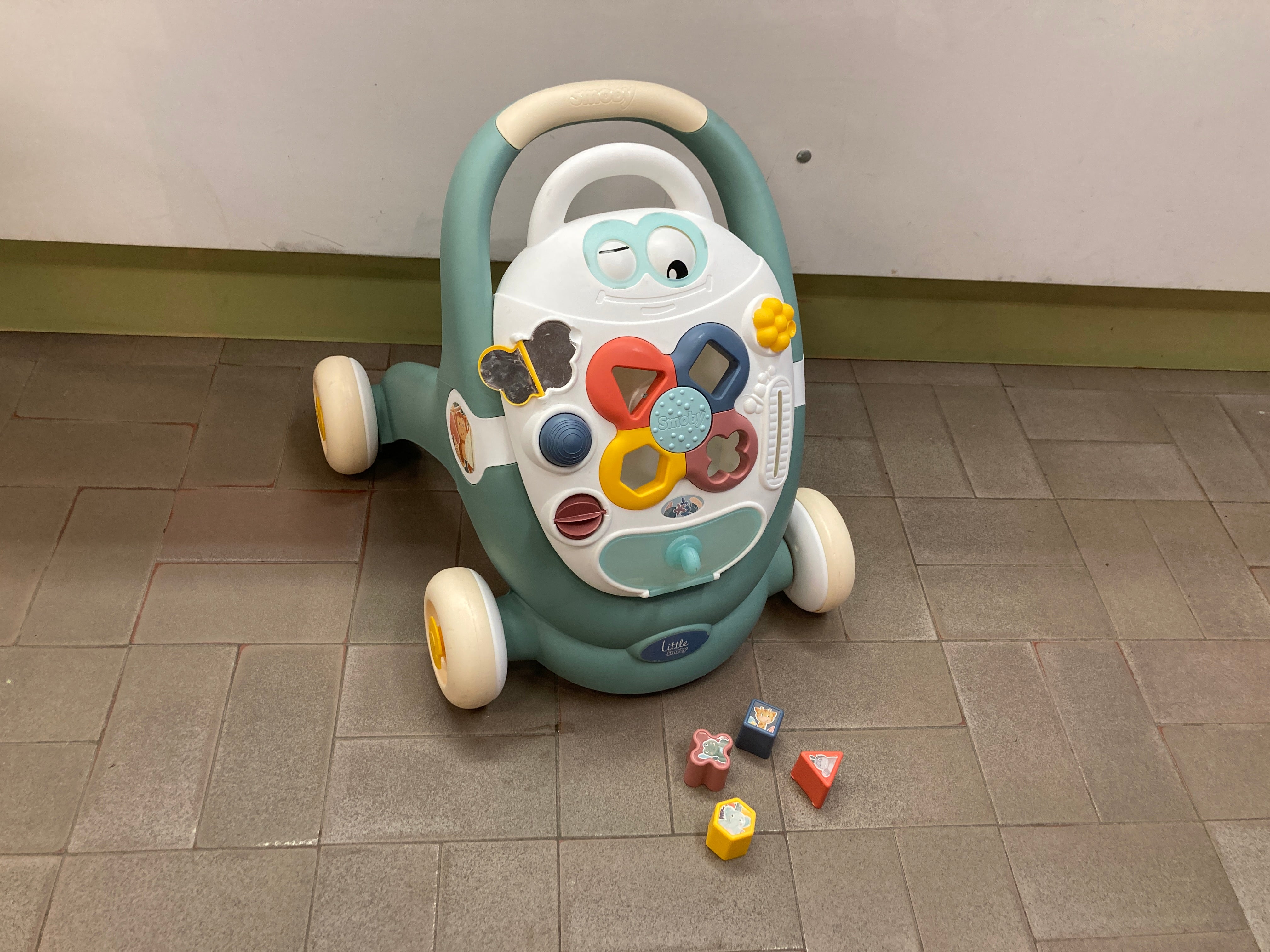 Little Smoby - Trotteur 3 En 1 -Aide à La Marche - Tablette D'Activités - pousseur +12m Manque l'abeille à glisser Stickers coté décollé de moitié