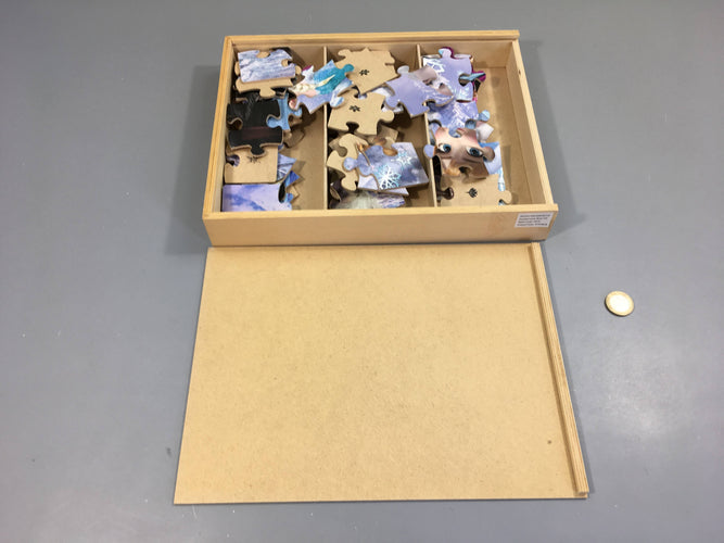 Boîte puzzle en bois Reine des neige, moins cher chez Petit Kiwi