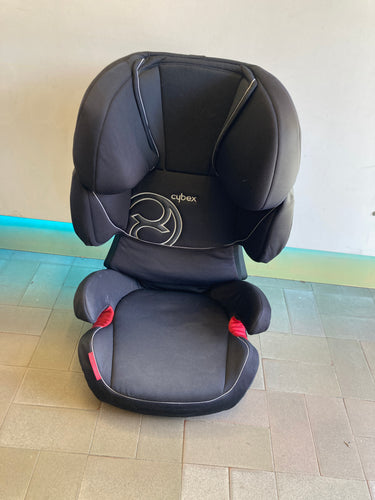 Siège auto noir Cybex Solution X fix groupe 2/3 de 15à36kg 3 à 12a Décoloration d'un coté (soleil) et auréole assise, moins cher chez Petit Kiwi