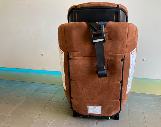 Etat neuf-Servi 1x-Siège auto 123 Isofix Tissu doux  en suède motifs Girafe 9-36kg Babylala, moins cher chez Petit Kiwi