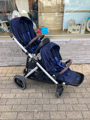 Poussette double Cybex Gazelle S bleu marine + 2 Habillages de pluie-23 configurations d'installation possibles (voir photo), en mono ou en double., moins cher chez Petit Kiwi