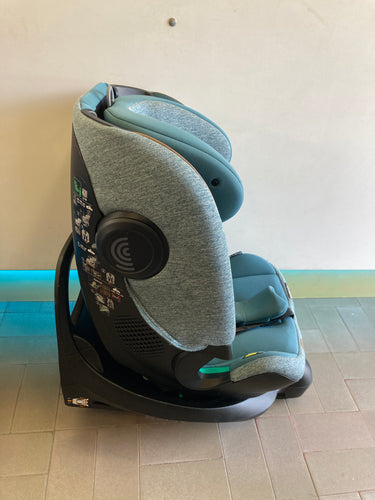 Siège auto évolutif Chicco Bi Seat i-Size Air Teal melange + Base 360° i-Size-Légères auréoles coté appuie-tête et coussinet ceinture & Légèrement bouloche fin assise., moins cher chez Petit Kiwi