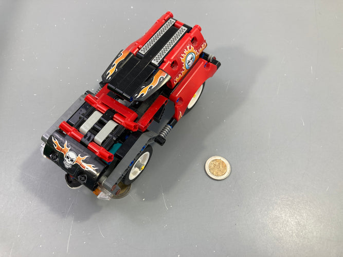 Lego Te.chnic véhicule rouge et noir Stunt Show Truck&Bike modèle 42106, sans mode d'emploi. Vendu comme sur la photo, moins cher chez Petit Kiwi
