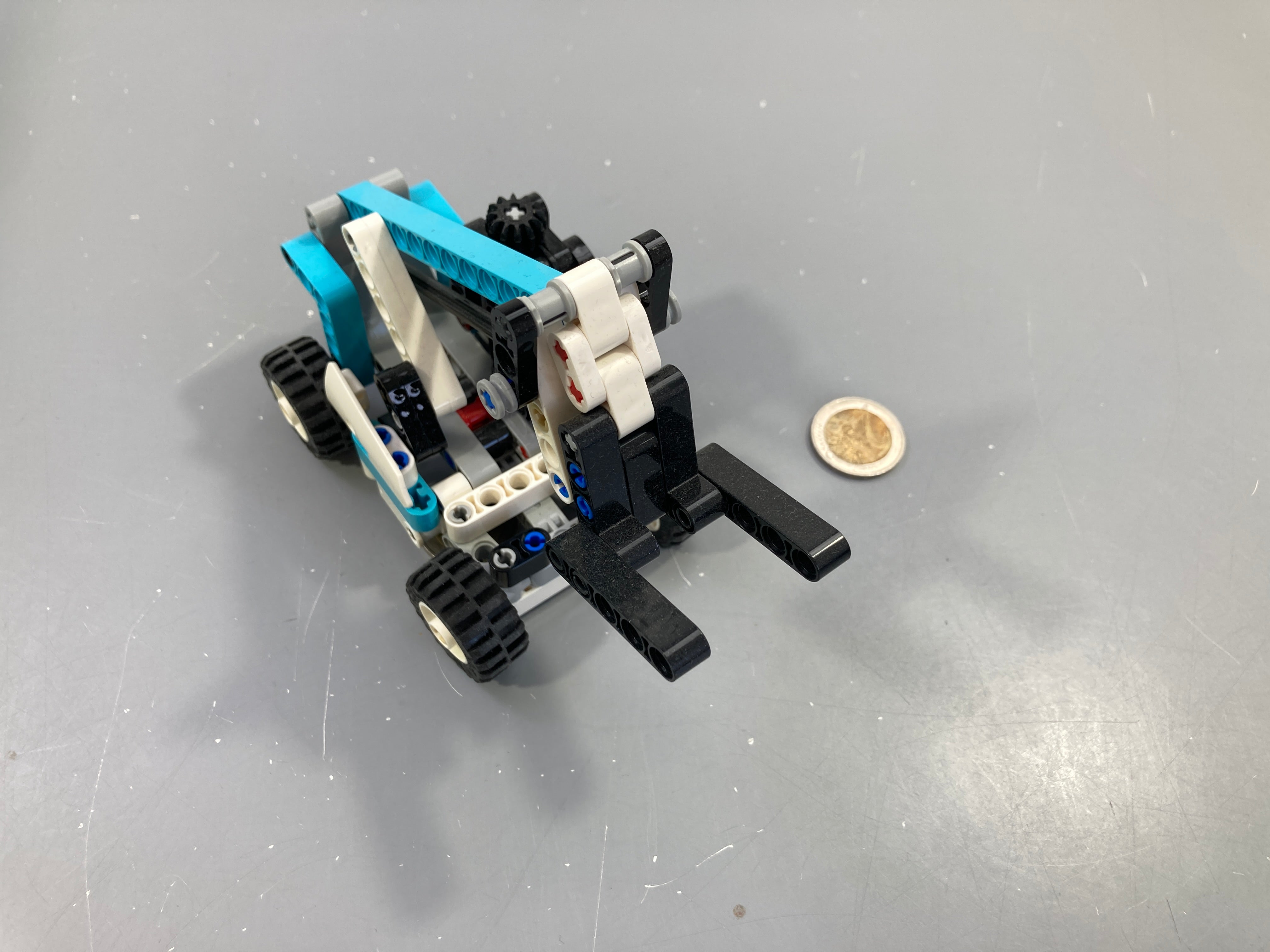 Lego Te.chnic petite chariot élévateur,modèle 42133 sans mode d'emploi . Vendu comme sur la photo
