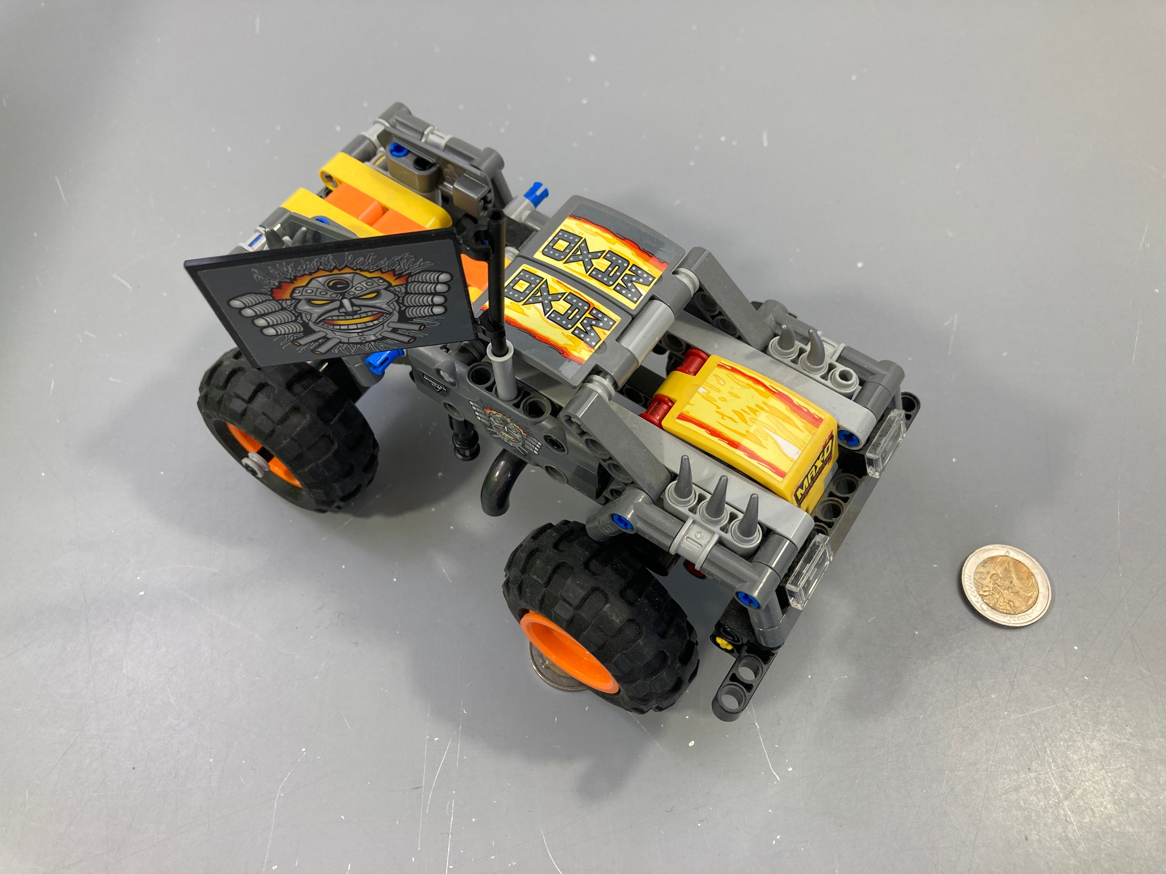 Lego Te.chnic  Monster Jame- max D modèle 42119, sans mode d'emploi. Vendu comme sur la photo