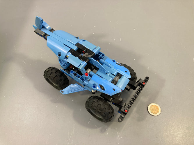 Lego Te.chnic véhicule style Quad bleu et noir Monster Truck Megalodon de Monster Jam modèle 42134 sans mode d'emploi. Vendu comme sur la photo, moins cher chez Petit Kiwi