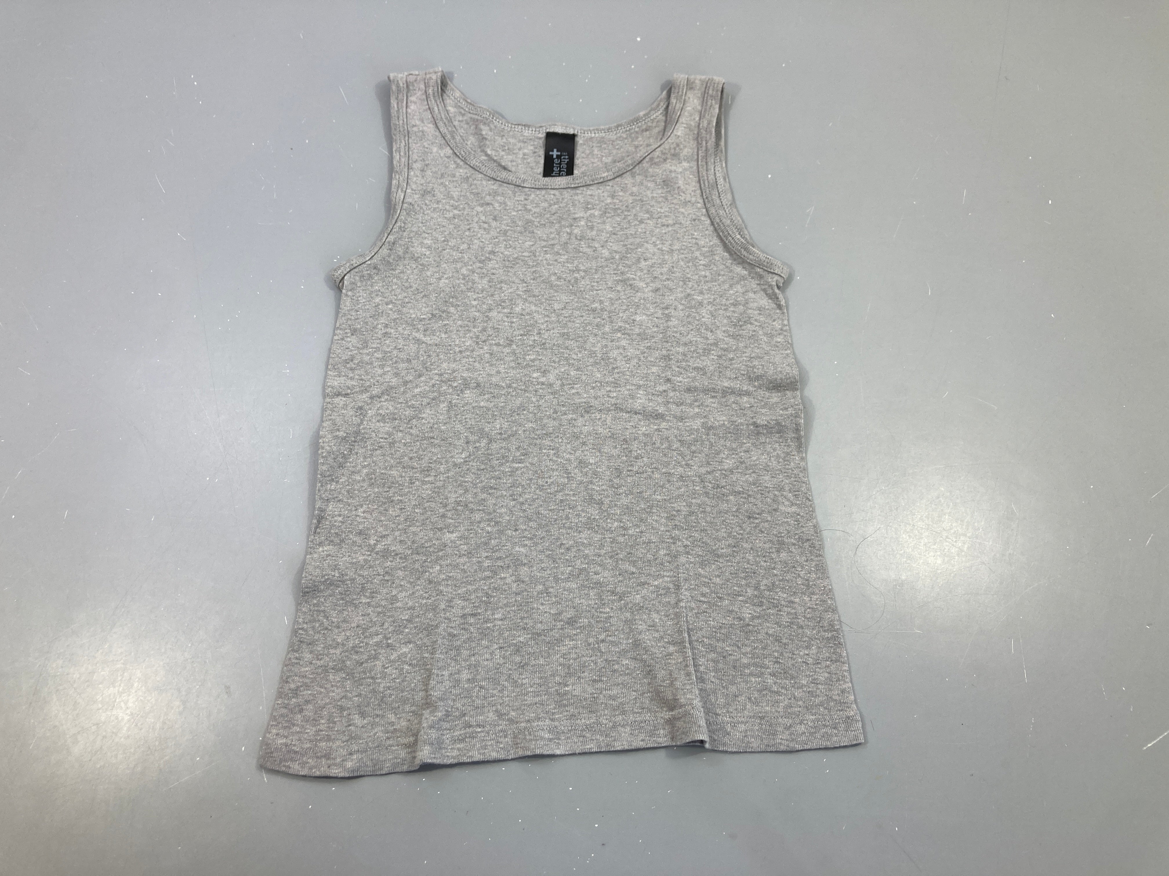 Chemisette s.m  gris chiné,légèrement boulochée