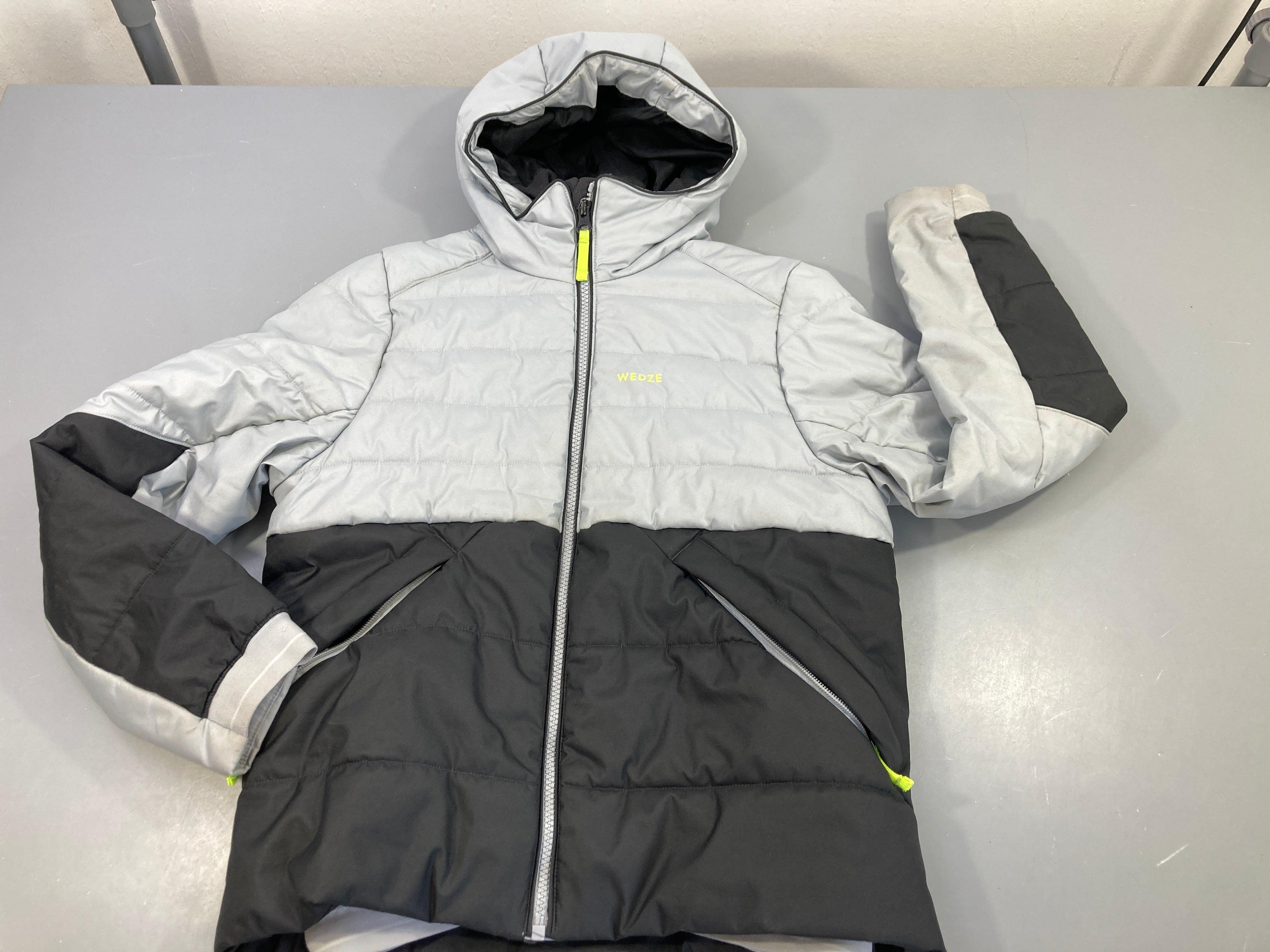 Veste de ski zippée à capuche gris clair- noir, A relaver