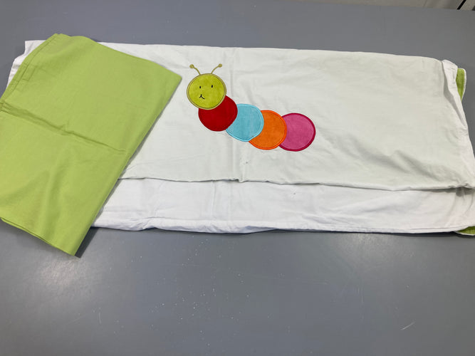 Housse de couette 90x135cm blanche chenille + taie d'oreiller verte "Jeux d'enfants", moins cher chez Petit Kiwi