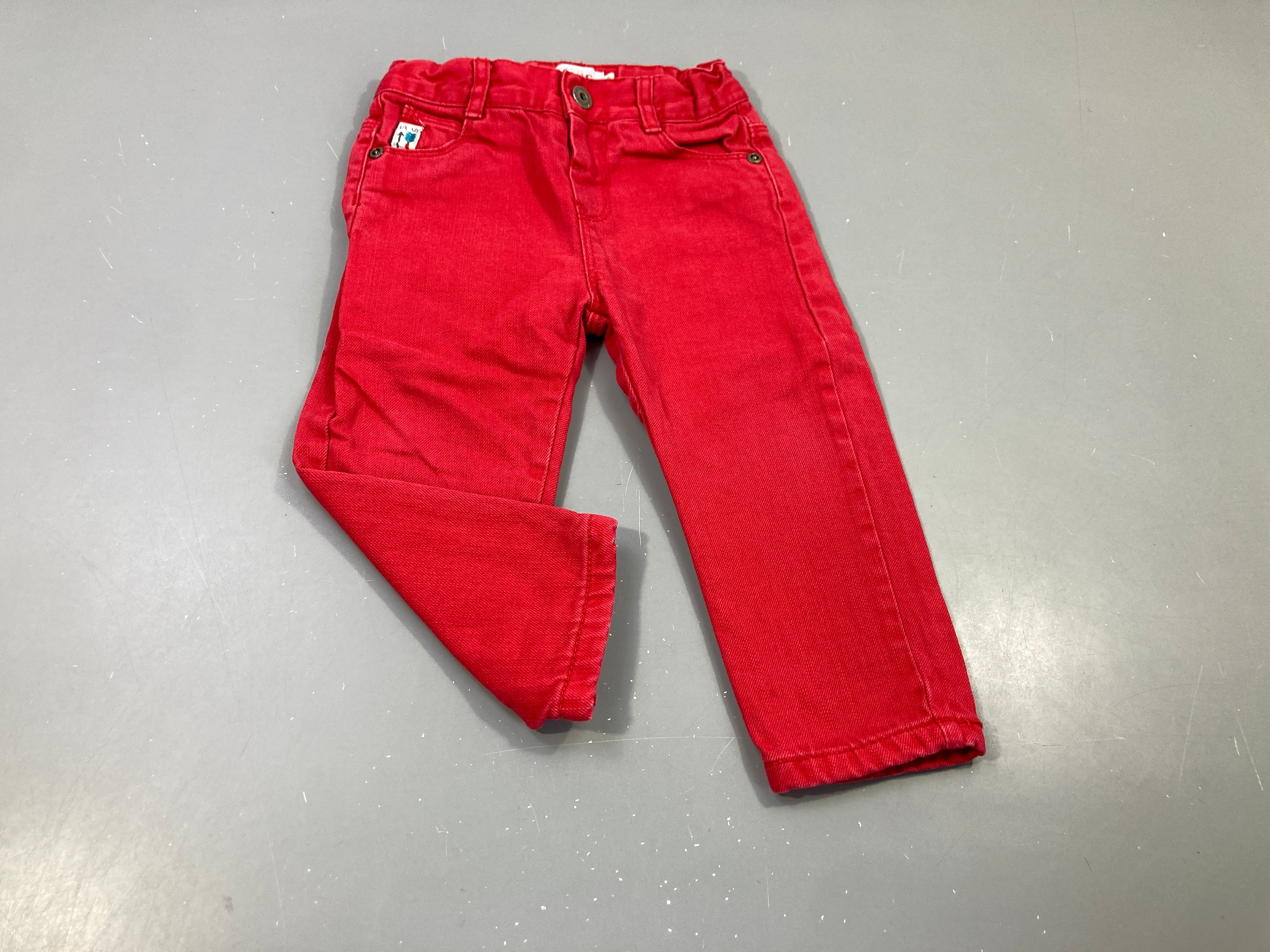 Pantalon denim rouge