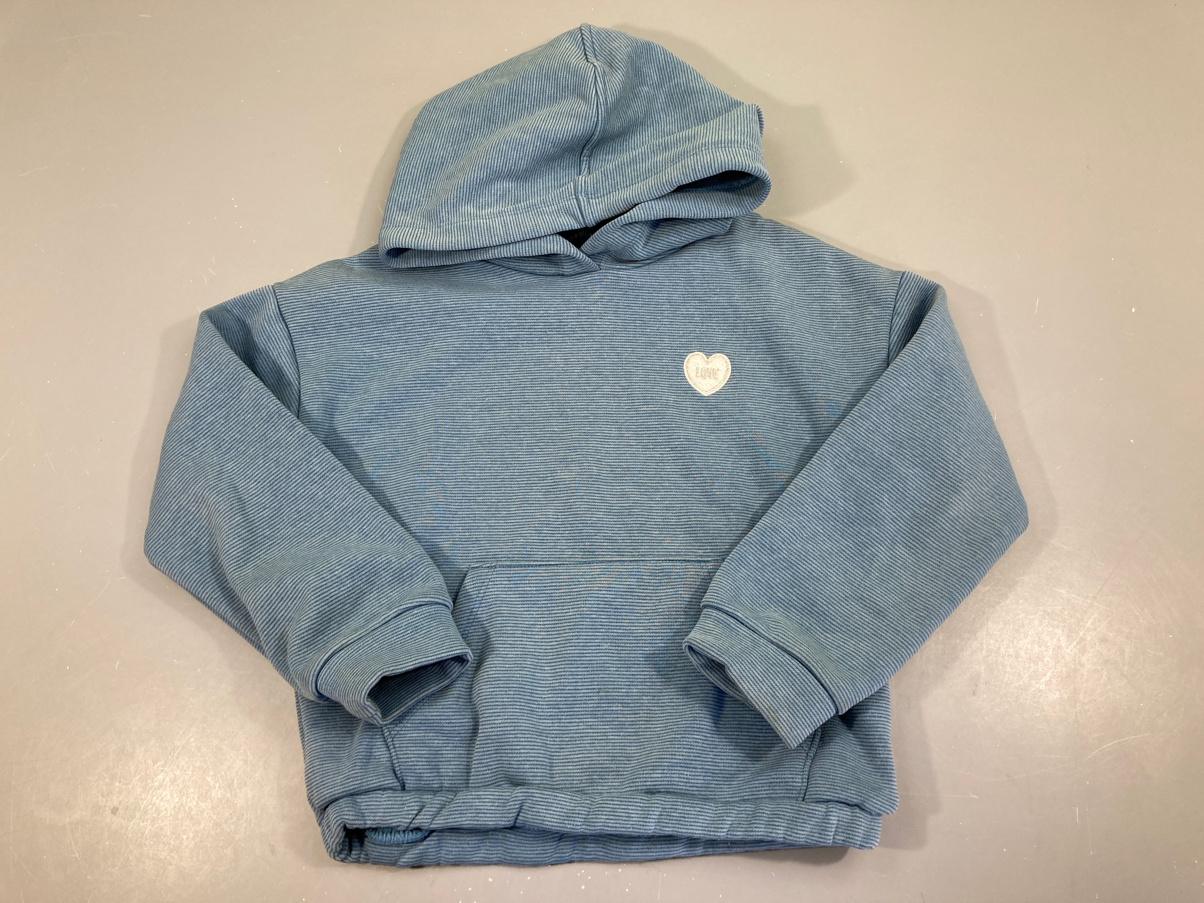 Sweat à capuche bleu texturé rayé coeur Petite tachearrière