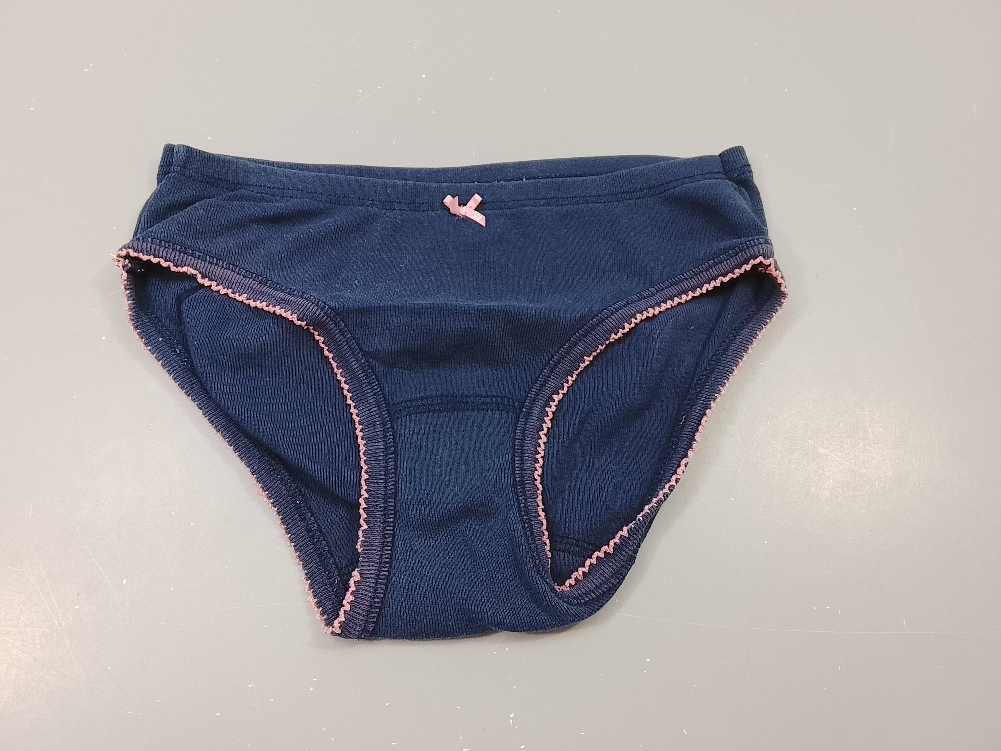 Culotte bleu marine, rose