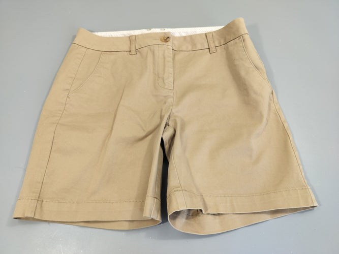 Short chino beige , légère tache à l'arrière, moins cher chez Petit Kiwi