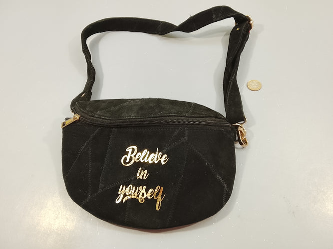 Sac banane en bandoulière noir, imitation daim "Believe in yourself", moins cher chez Petit Kiwi