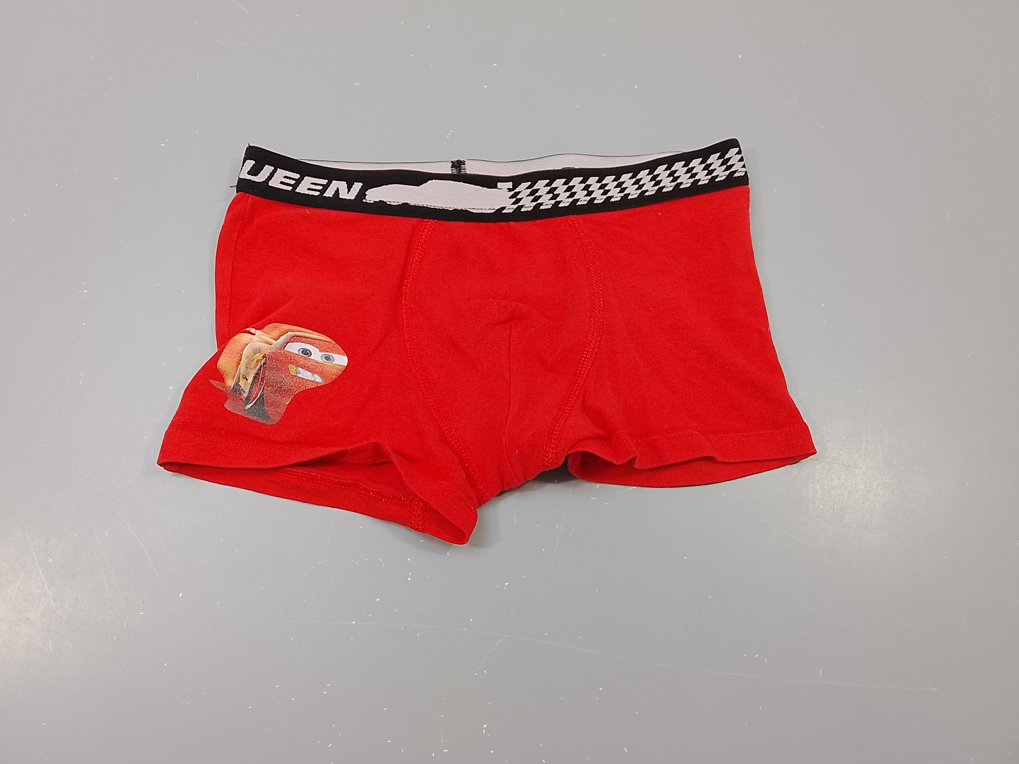 Boxer rouge Cars ,Pas de taille indiquée, estimée 6a