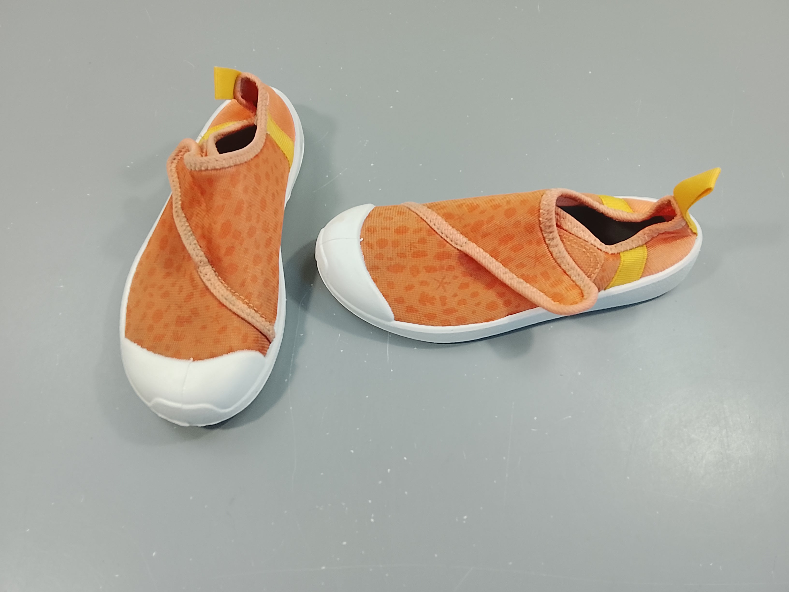 Chaussures d'eau orange et blanc -28-29