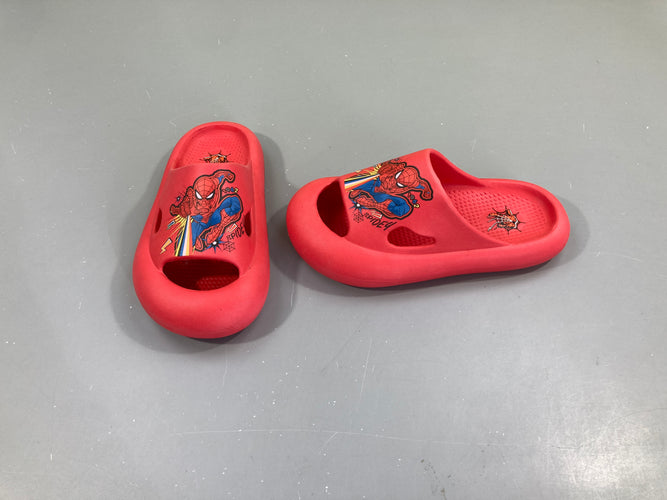 Claquettes rouge Spiderman, 31, moins cher chez Petit Kiwi