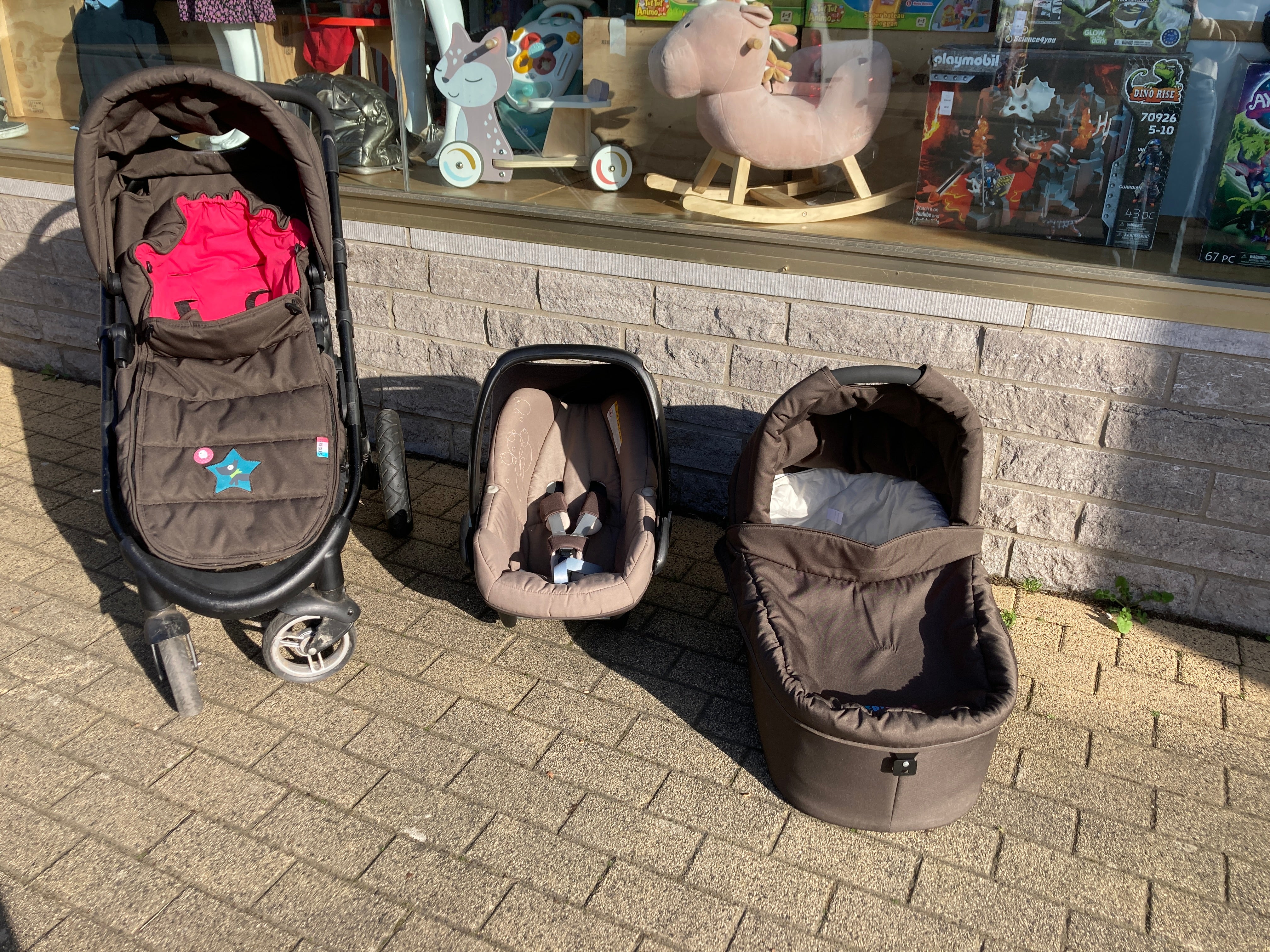 Poussette duo Ur.ban gris/rose, assise (manque barre à l'avant) + nacelle + siège coque Pebble Maxi-Cosy (sans adaptateurs) + chancelière