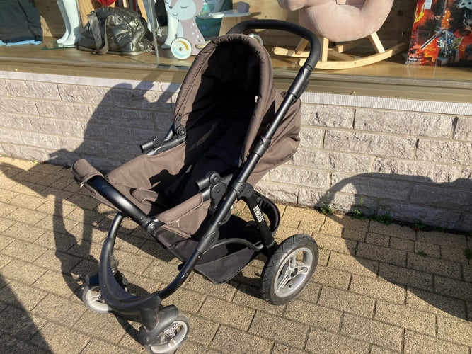 Poussette duo Ur.ban gris/rose, assise (manque barre à l'avant) + nacelle + siège coque Pebble Maxi-Cosy (sans adaptateurs) + chancelière, moins cher chez Petit Kiwi