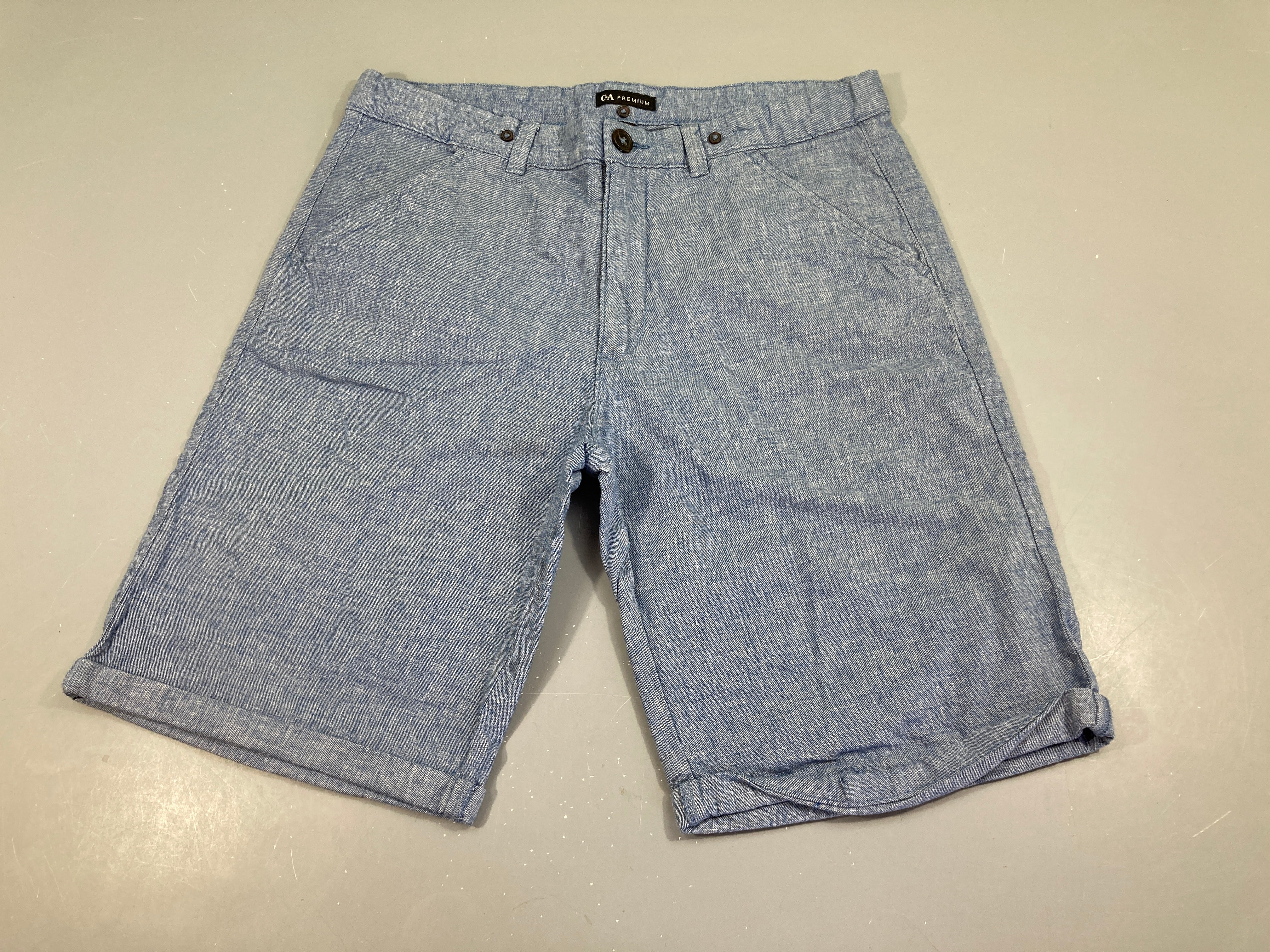 Bermuda lin bleu chiné à revers