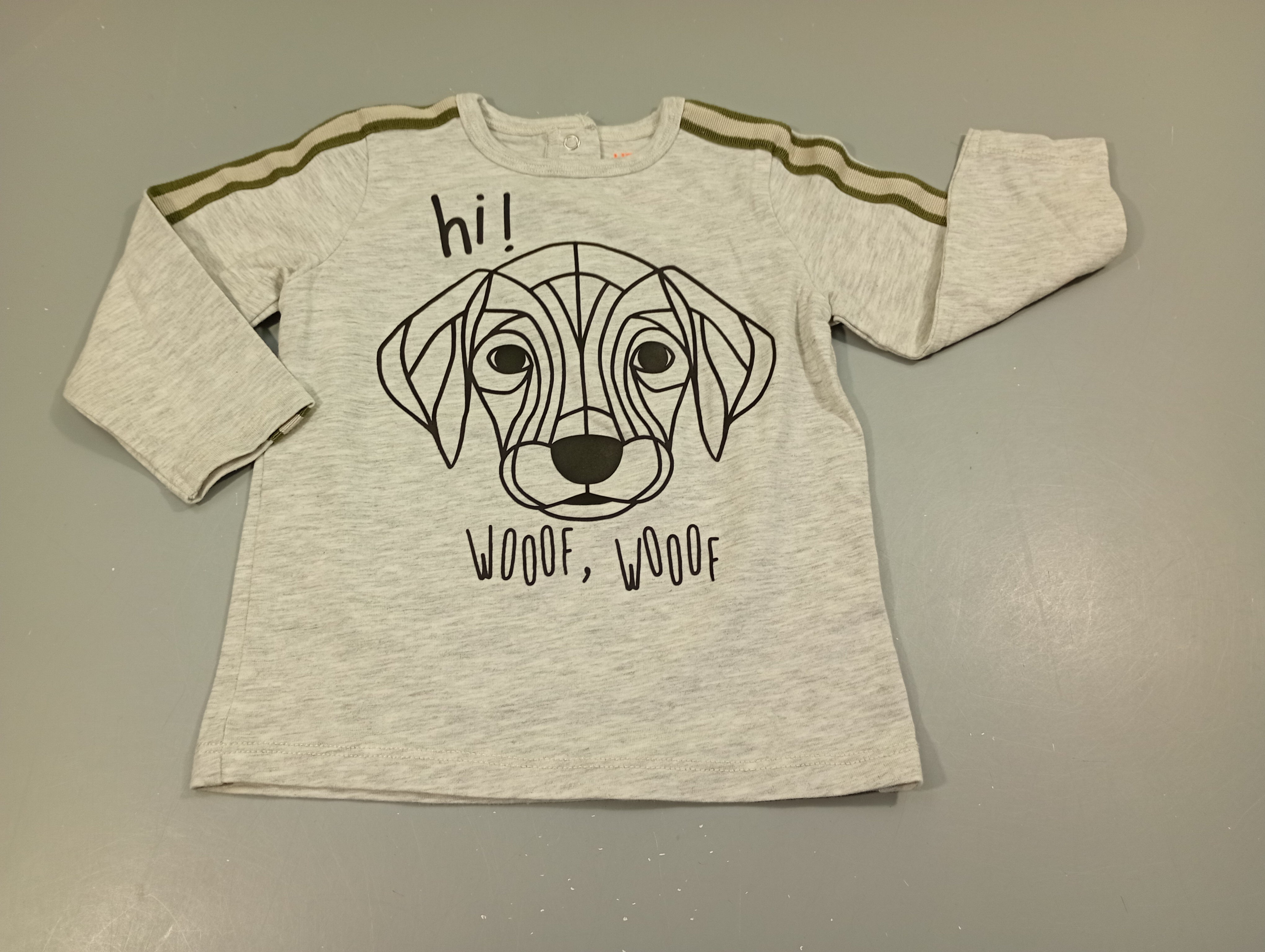 T-shirt m.l gris  clair flammé , tête de chien 