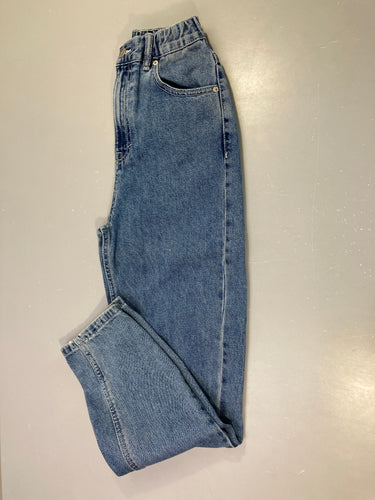Jean bleu , Pull&Bear (32), moins cher chez Petit Kiwi