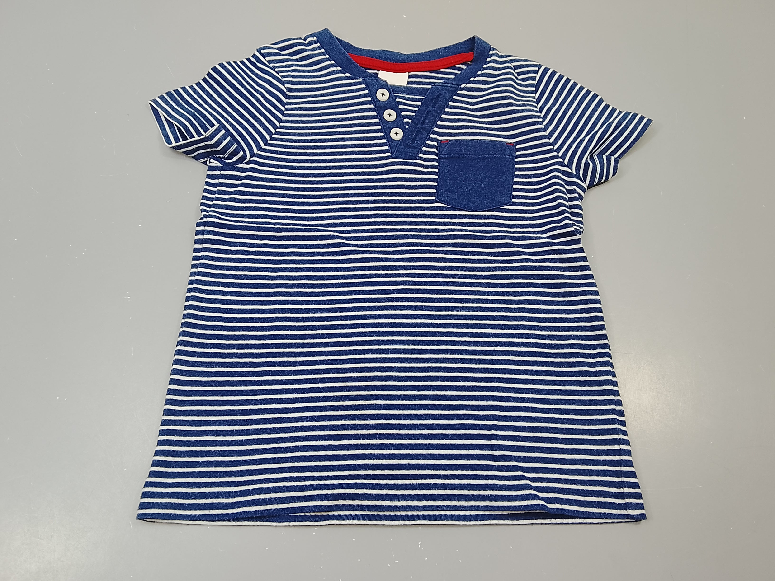 T-shirt m.c bleu marine rayé blanc , petite poche, bleu marine