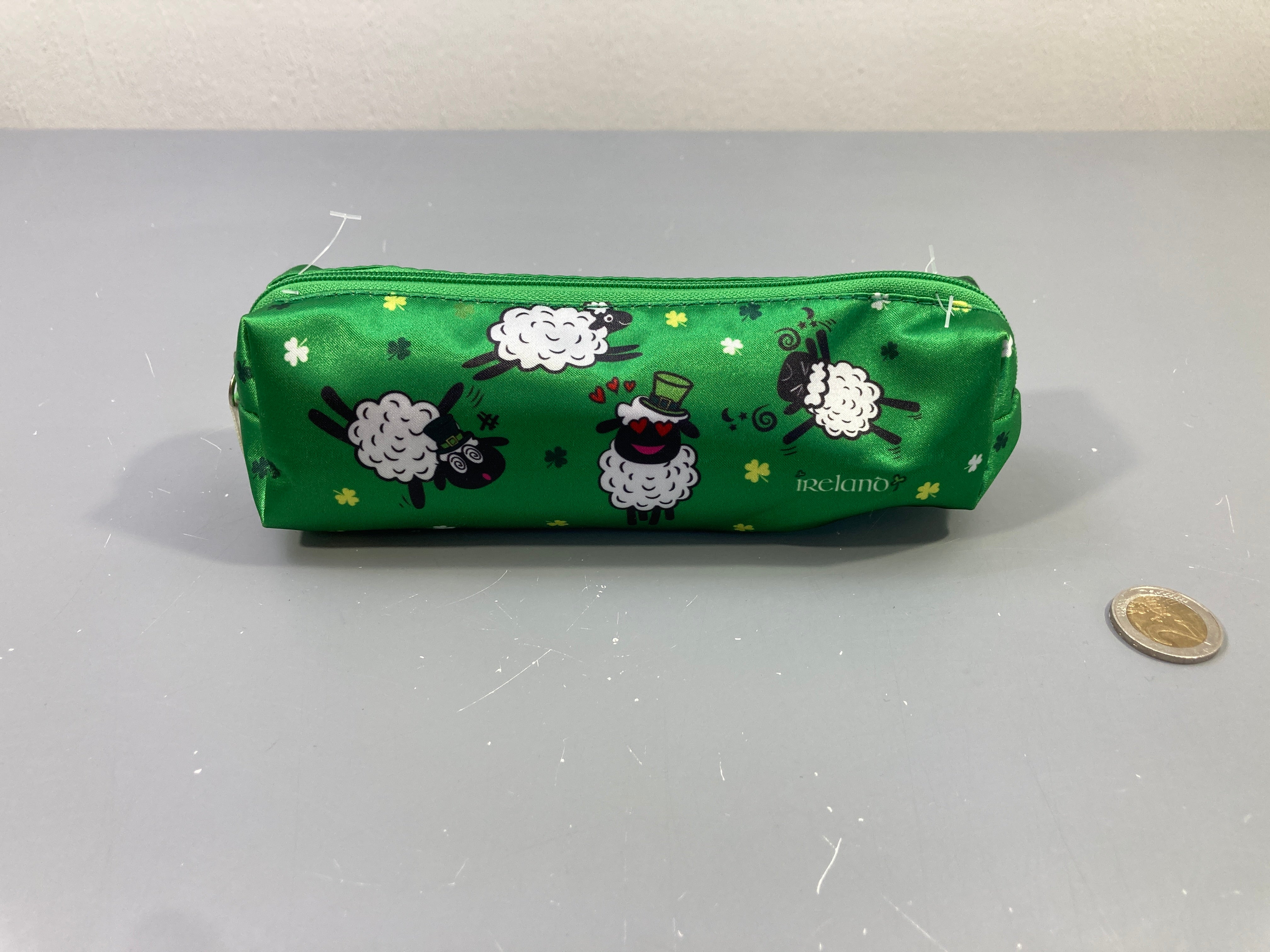 Trousse scolaire rectangulaire en tissu satiné vert Moutons