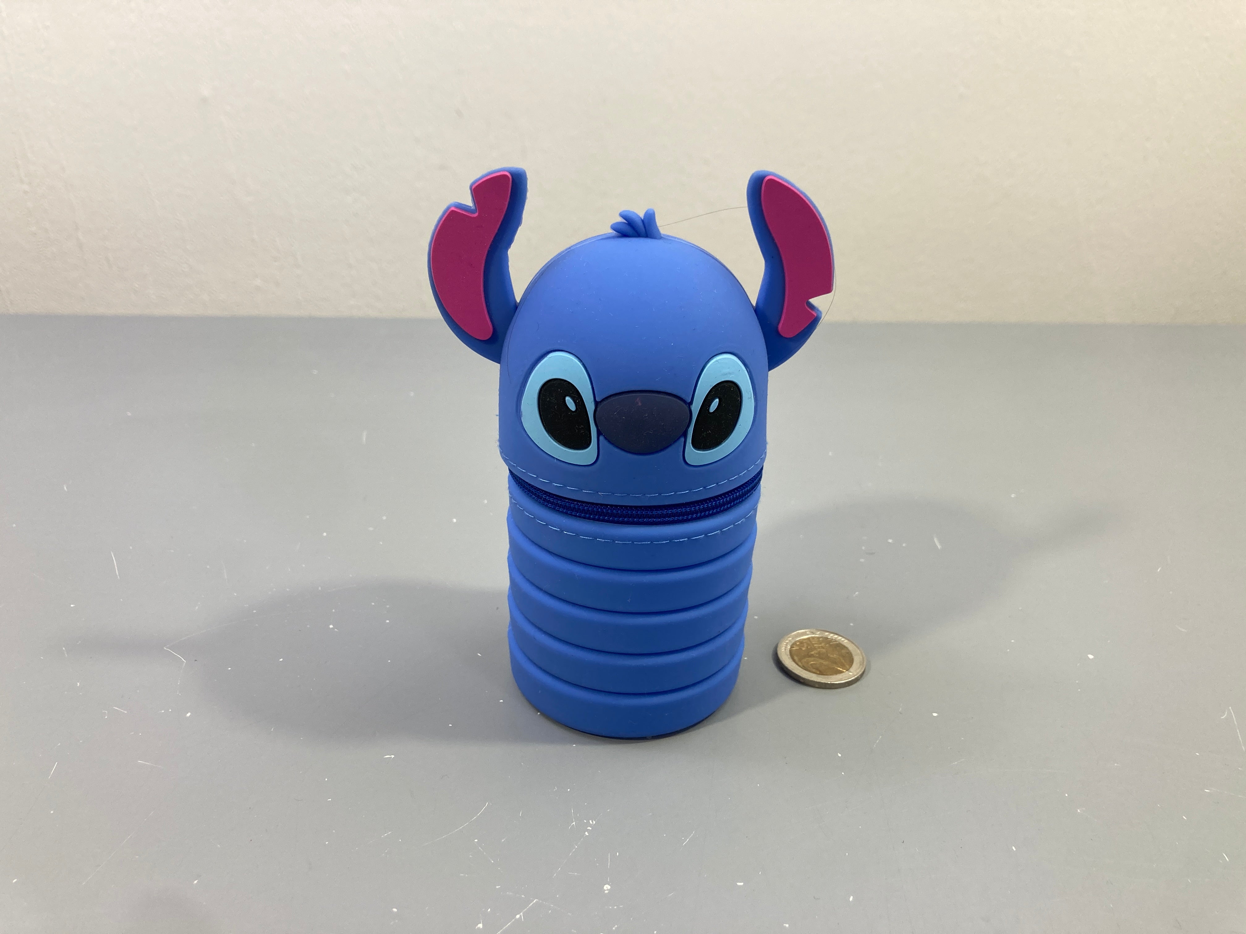 Trousse en silicone extensible Stitch