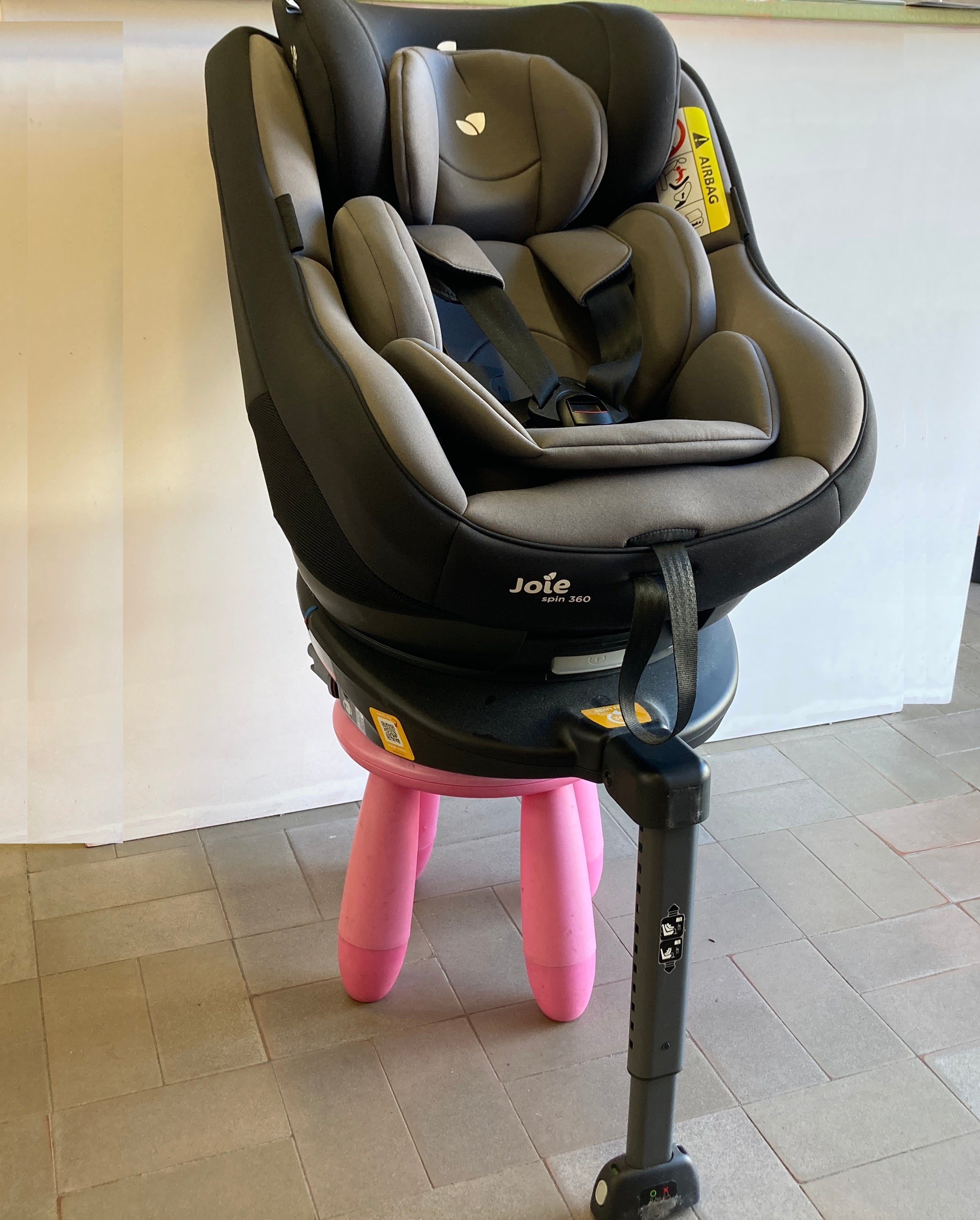 Parfait état-Siège-auto pivotant Joie Spin 360° Groupe 0+/1 de la naissance (avec le réducteur nveau né)  à 18 kg-Dos route de 0 à 9kg (9mois environ) Face route de 9 à 18Kg