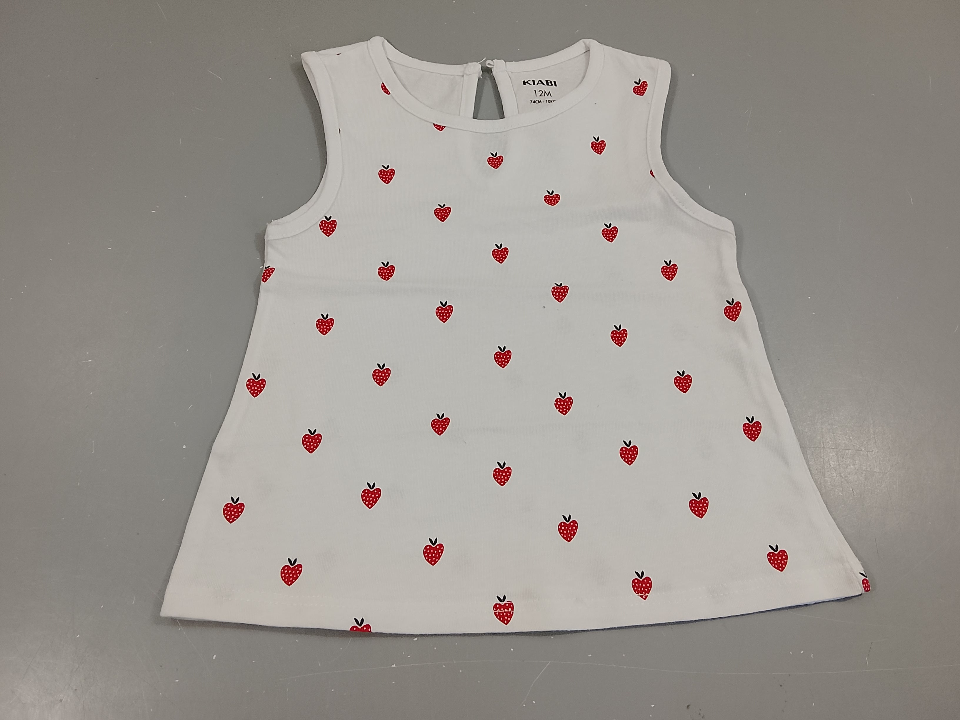 Débardeur blanc, motifs coeurs