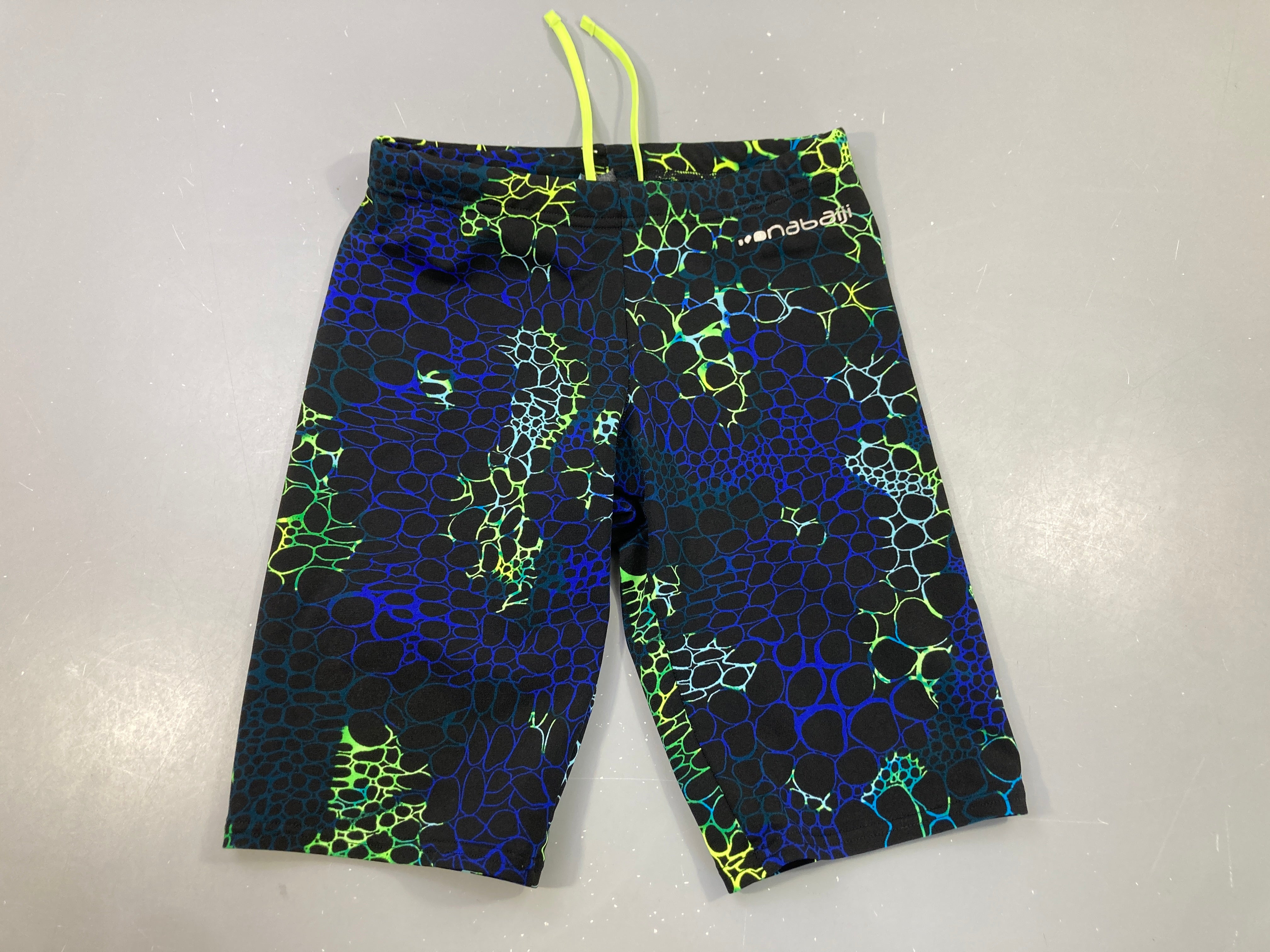 Maillot long noir motifs bleu/vert nabaji
