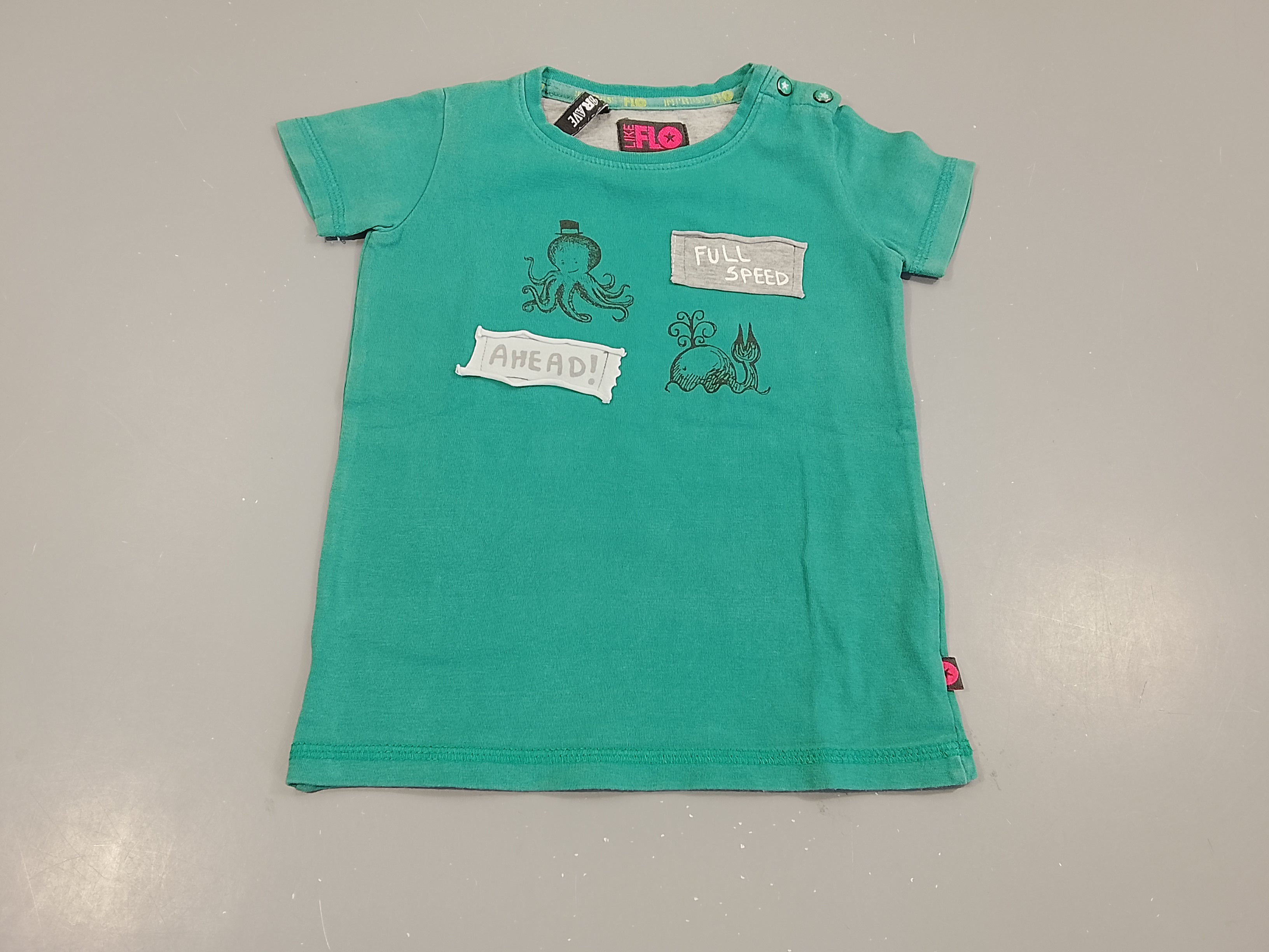 T-shirt m.c  vert , pieuvre, baleine
