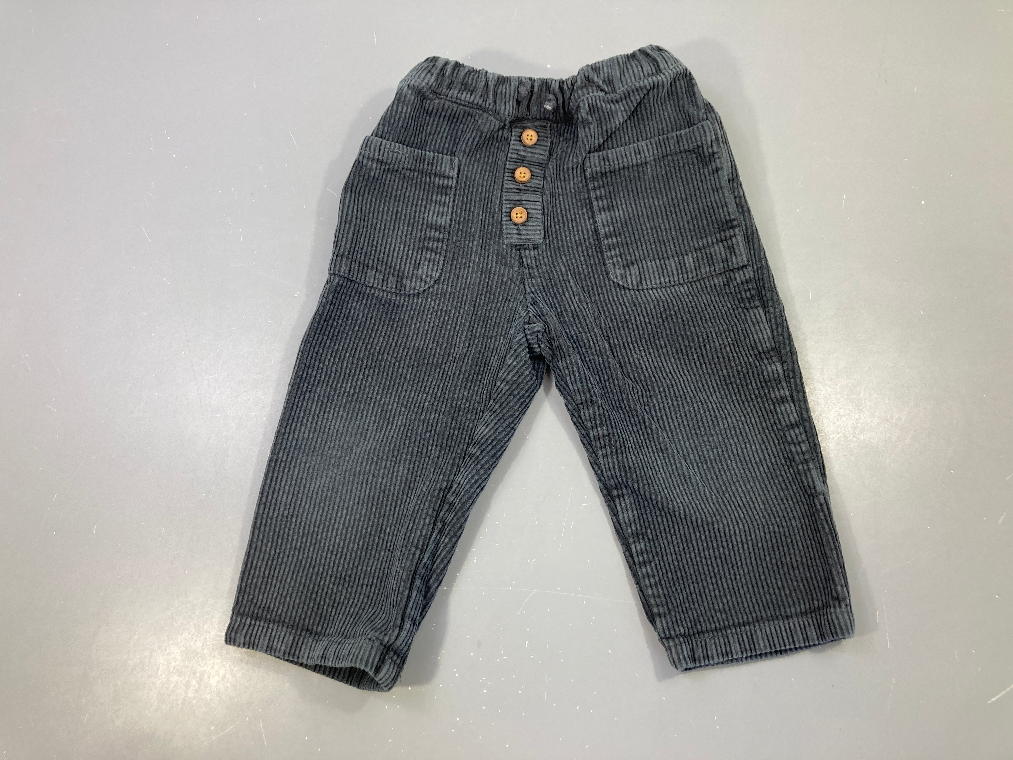 Pantalon velours gris bleuté Taille comme un 2a (noté 104)